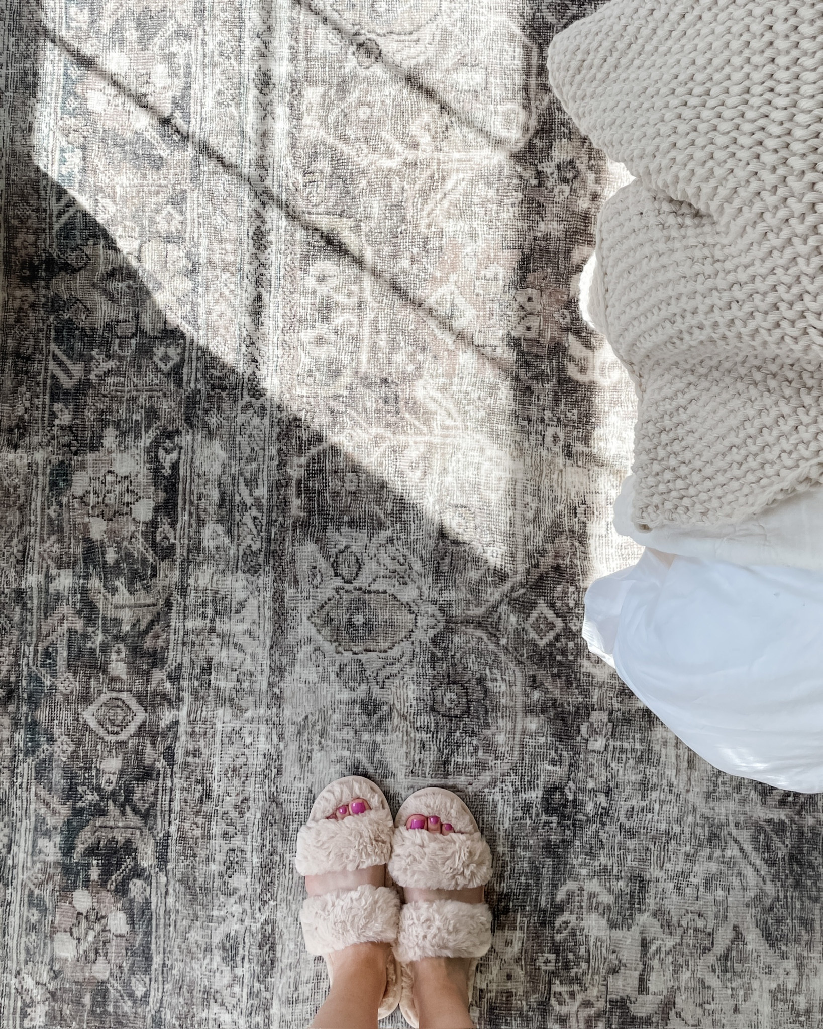 Weekend essential: cute and soft open toe slippers 



#LTKSeasonal #LTKshoecrush #LTKFind