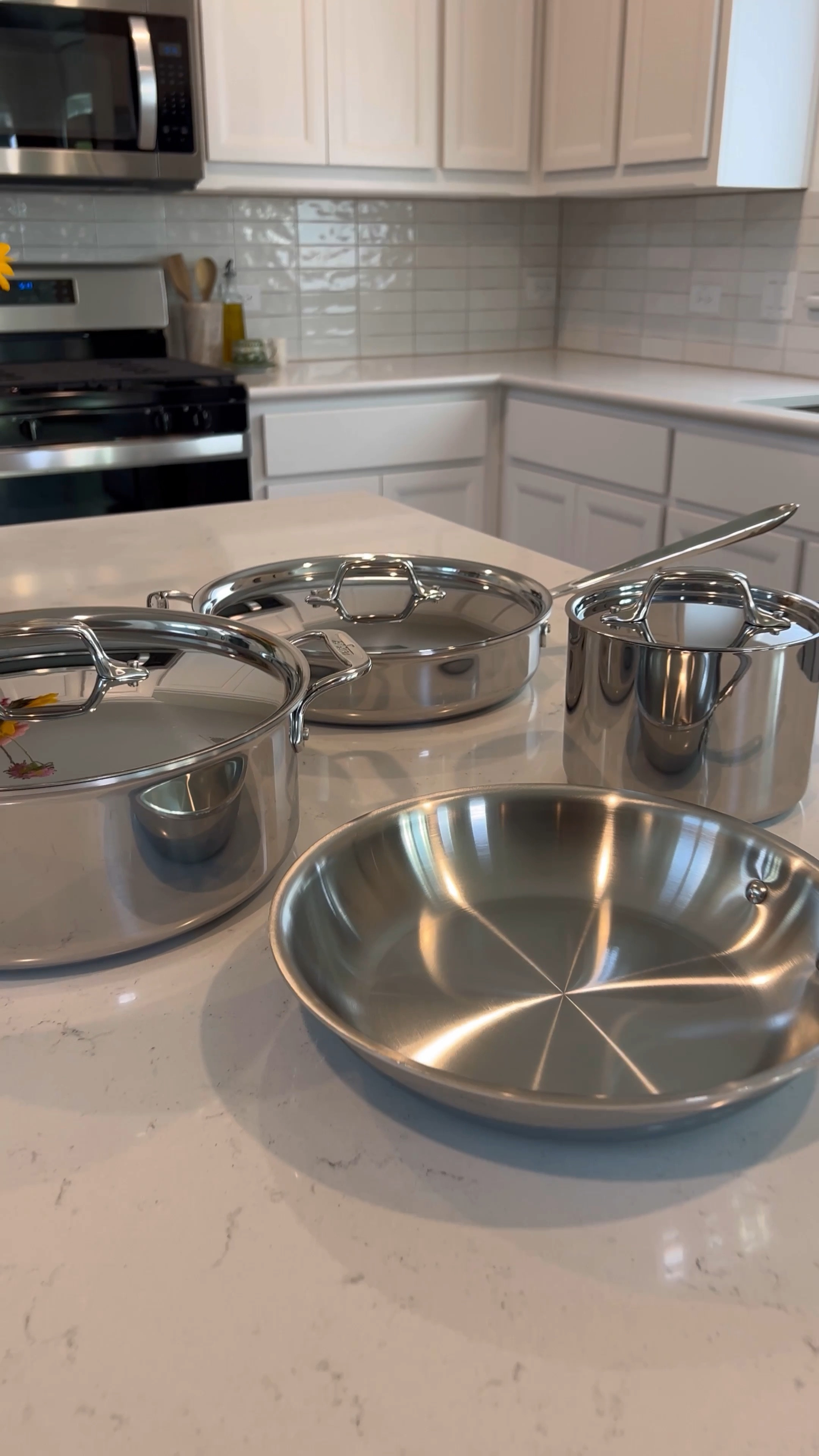 STAINLESS STEEL | STAINLESS STEEL COOKWARE | COOKWARE | ALL-CLAD | KITCHEN | KITCHEN FINDS | HEALTHY SWAPS | HOME | HOME FINDS 

#LTKhome #LTKGiftGuide #LTKsalealert