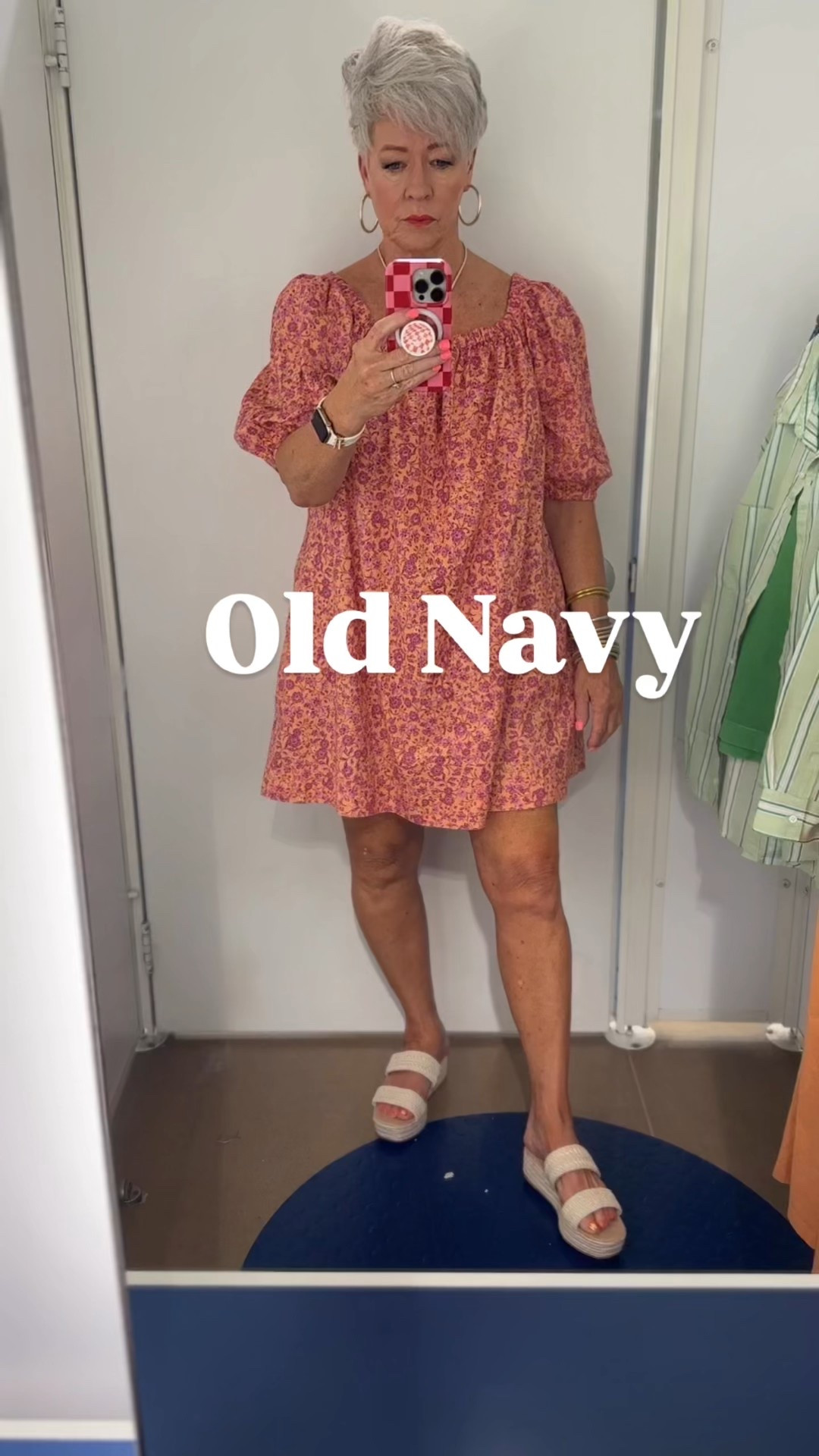 👉🏻 Well, look at you Old Navy. They really stepped up their dress game for the summer. These first two dresses are my favorite absolutely darling.👏🏻👏🏻👏🏻