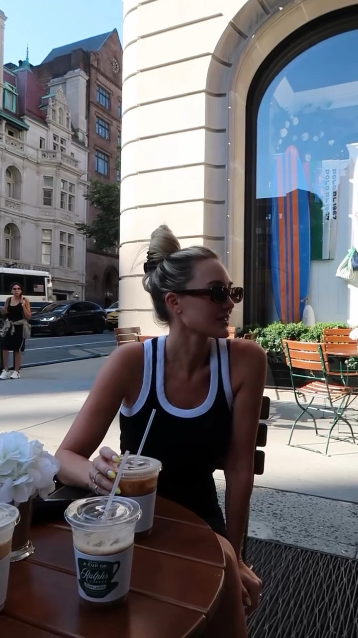 DIML in NYC 💗 loving color block activewear! 

#LTKActive #LTKTravel #LTKSeasonal