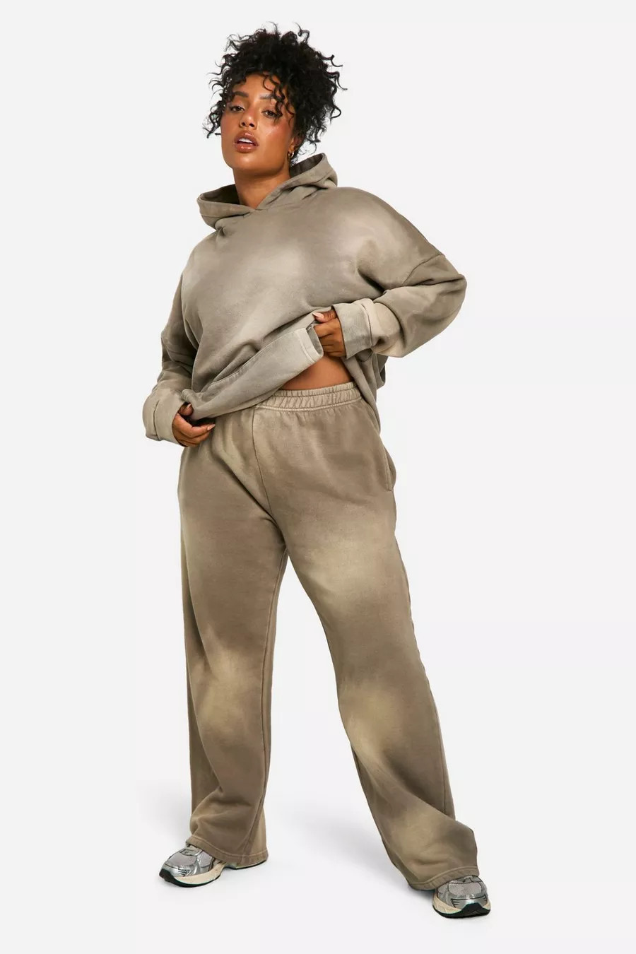 Plus Sunbleach Wash Straight Leg Sweatpant | boohoo (US & Canada)