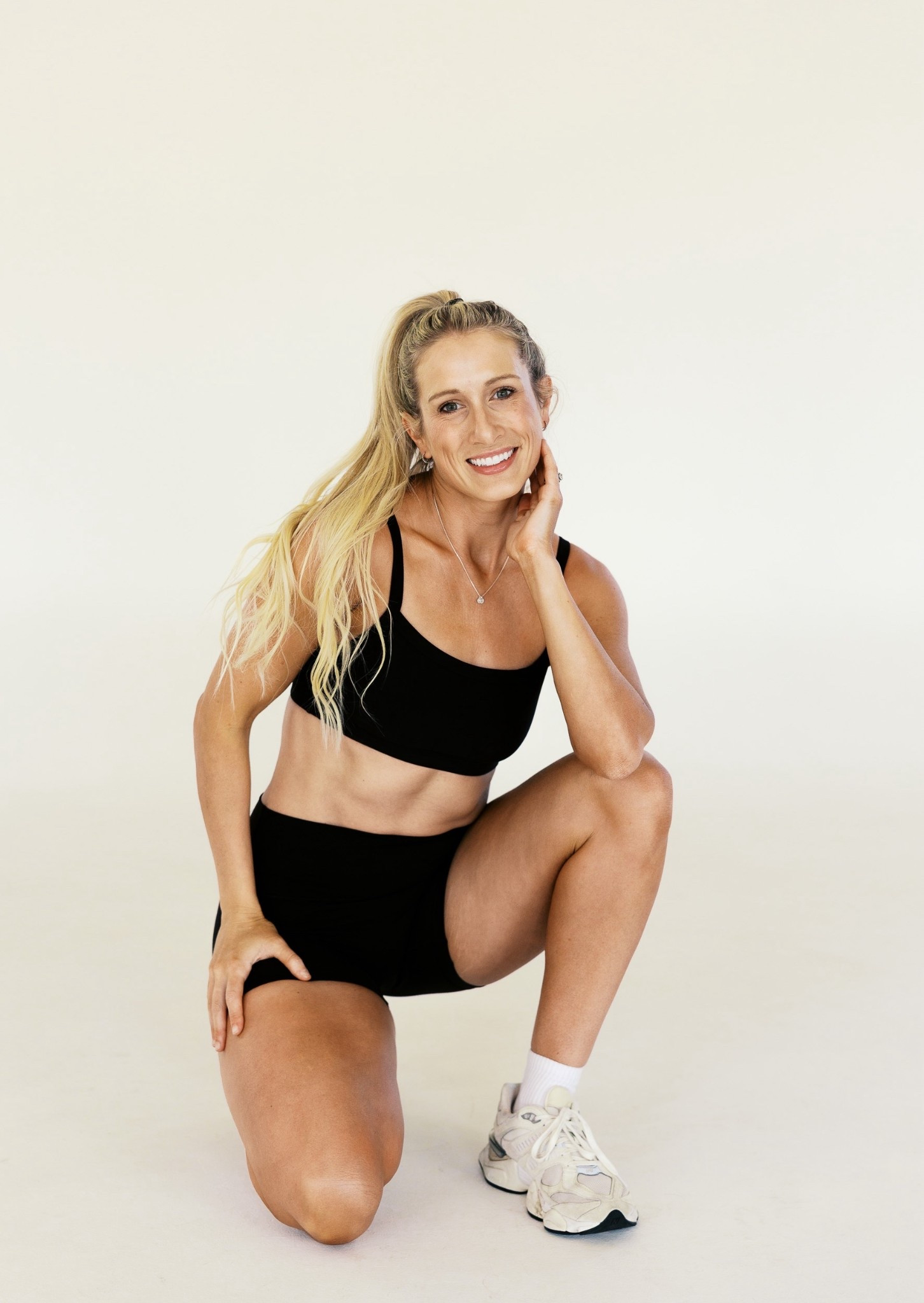 Aritzia Sale! Love this workout outfit - softest and so comfortable! 

#LTKActive #LTKFindsUnder50 #LTKfitnessgoals