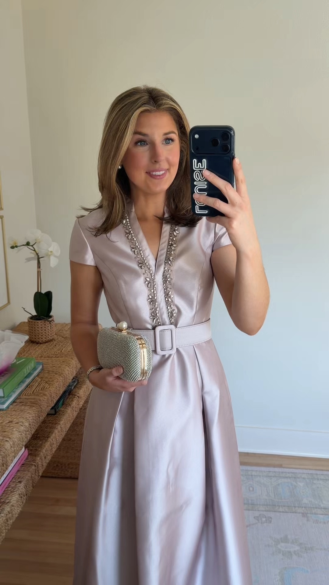 Black tie wedding guest look! Wearing a 2 - love this look for MOB! 💗

