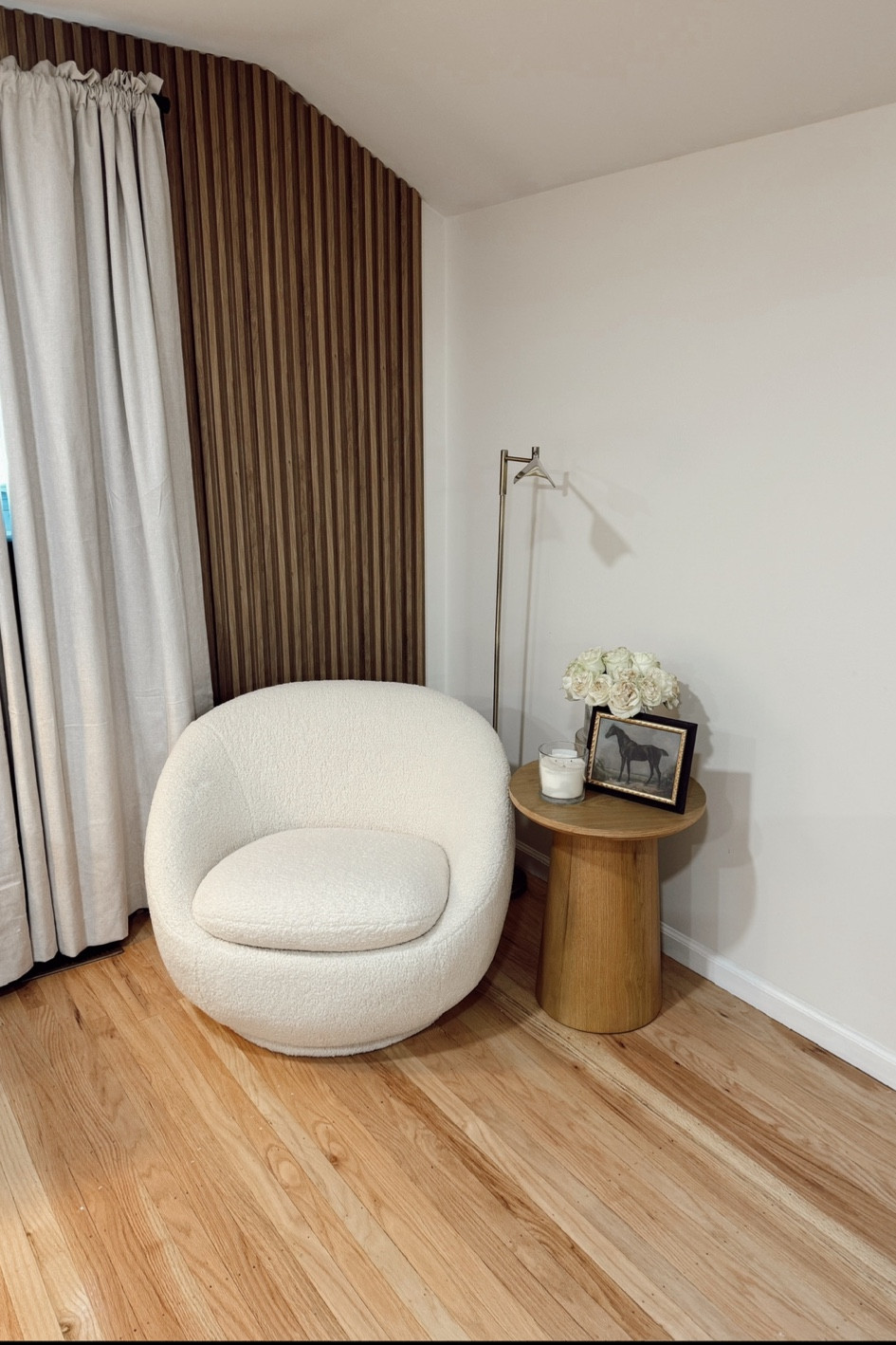 My favorite swivel chair from @walmart this is sooo good quality and comfortable #walmartpartner 