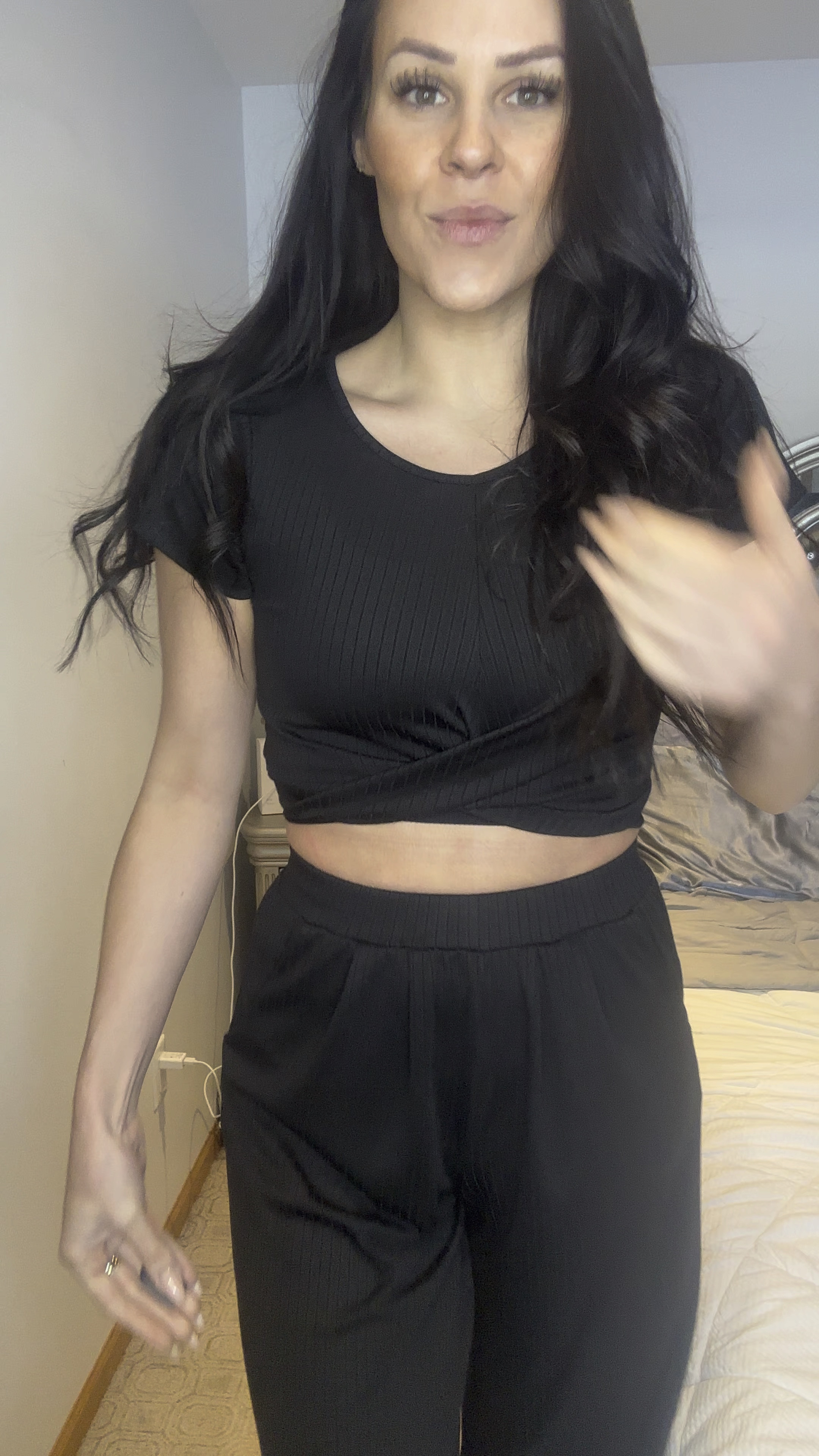 Ekouaer Womens Pajama Sets 2 Piece Lounge Set Short Sleeve Outfit Sets Ribbed Knot Crop Top Wide Leg Pants with Pockets