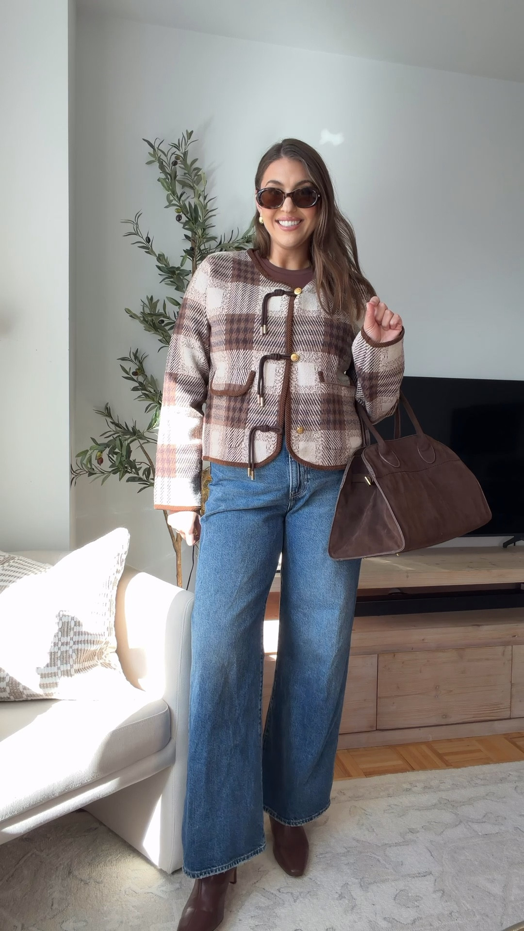 This is one of those easy, throw-on outfits that instantly feels put together 🤎 the plaid jacket adds texture, the denim is comfy but polished, and the brown accessories pull it all together—perfect for errands, lunch, or casual days when you still want to look chic.

Keywords: plaid jacket outfit, casual fall outfit, everyday denim look, neutral outfit ideas, brown accessories, effortless style, transitional outfit, women’s casual fashion, chic everyday outfit

#LTKSeasonal #LTKTall #LTKMidsize