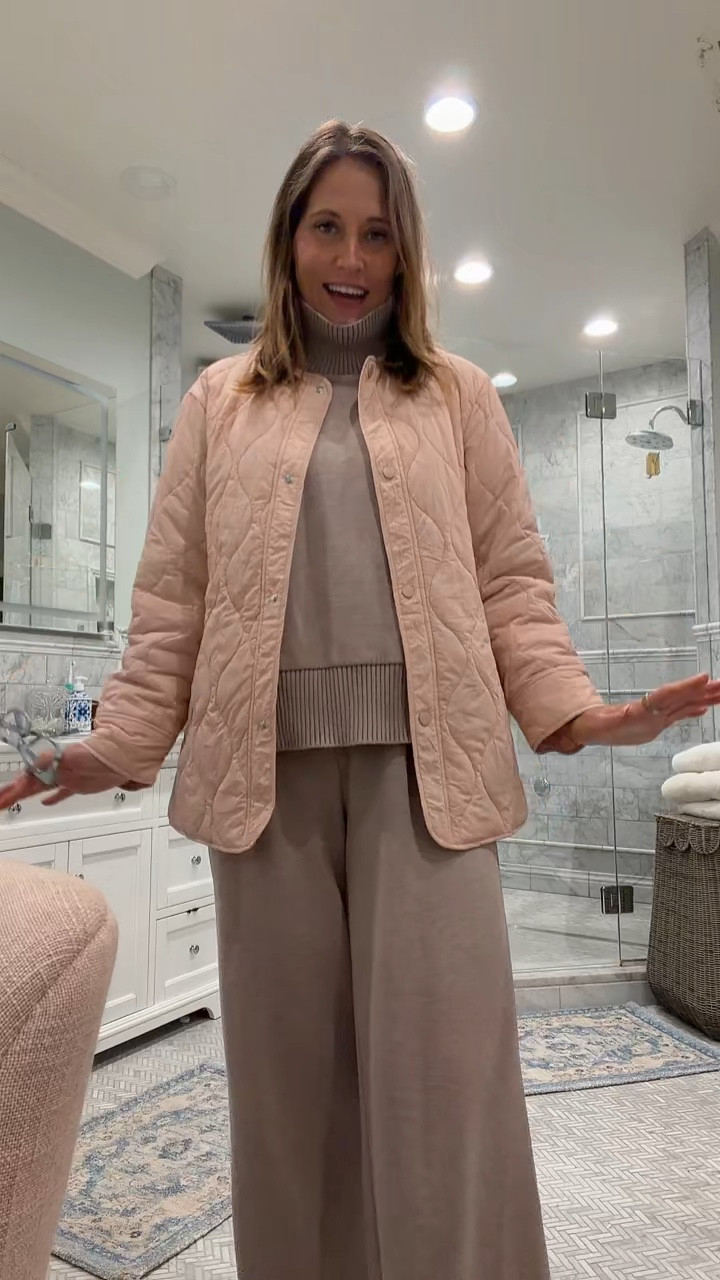I love this Amazon quilted muted pink jacket.  And if it’s cold outside, I’m wearing this set! 



#LTKSeasonal #LTKdayinmylife #LTKootd