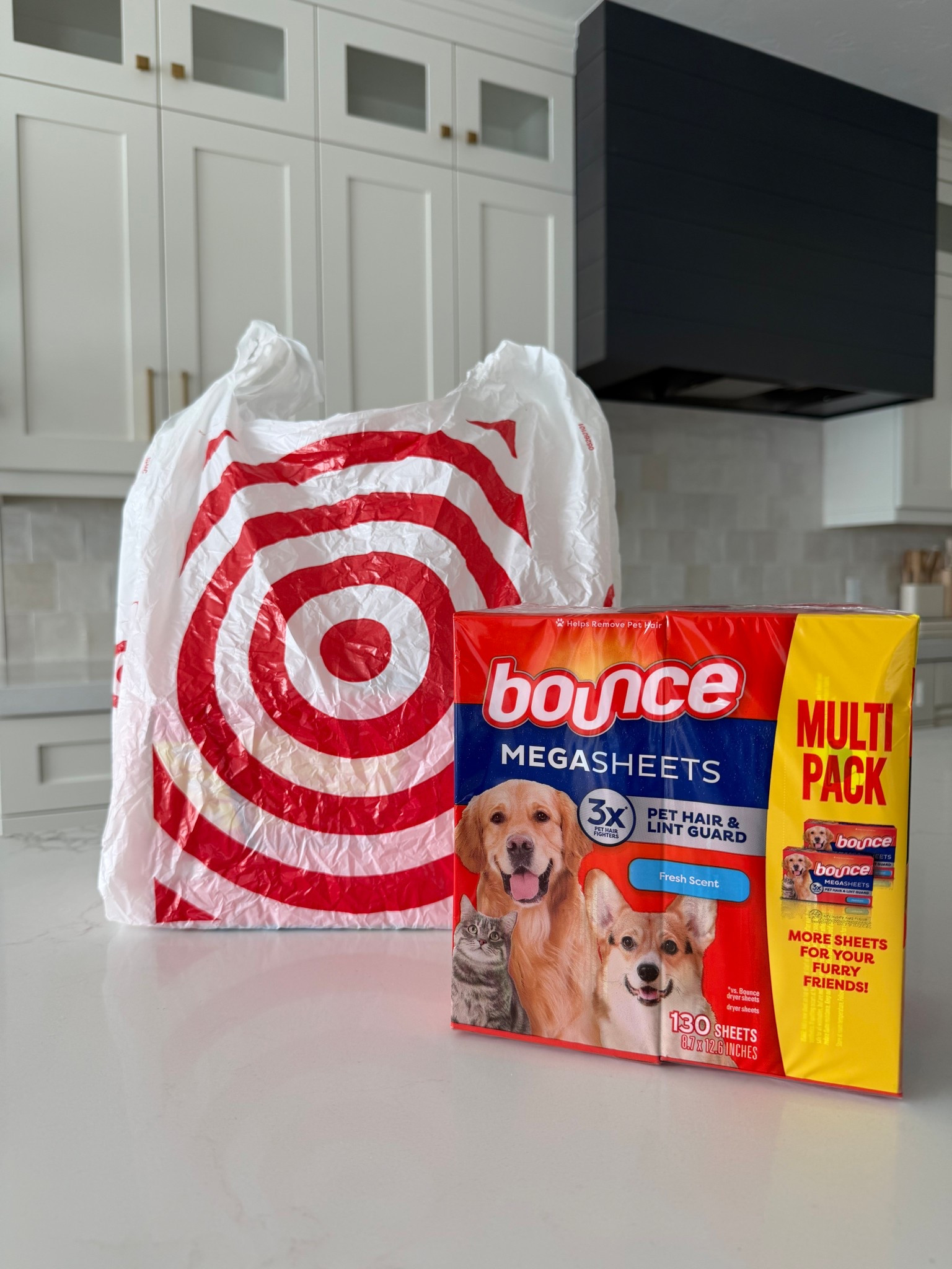 #ad I’ve never been a huge fan of laundry but using my @bounce dryer sheets makes it easier! #TargetPartner #Target #targetstyle #bounce #laundry @bouncesheets @Target