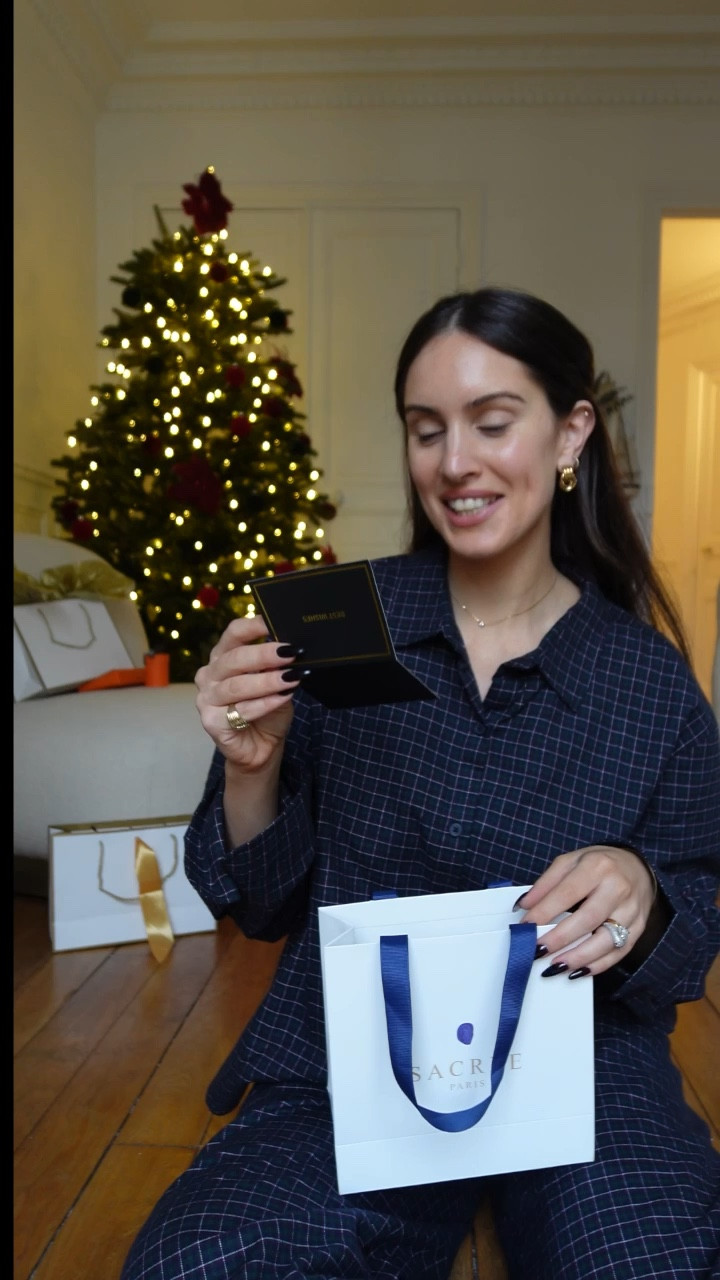 Day 8/25 unboxing my surprise advent calendar 🌲🤍 

#LTKHoliday #LTKGiftGuide #LTKSeasonal