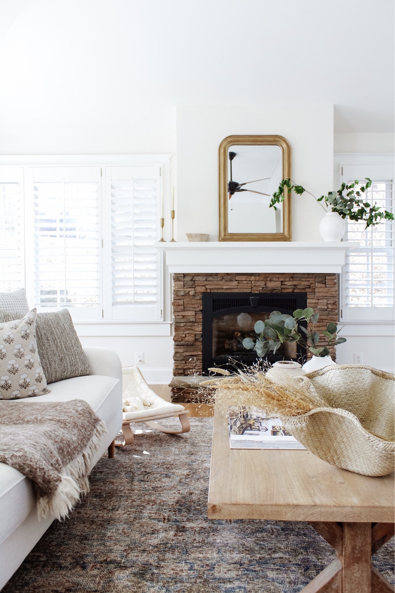 Saturday sun and spring updates for the win ✨ Shop this week’s affordable new arrivals and best of weekend sales all from the blog!
•
You can shop my entire home, including this photo there too. Message me with any questions!
•
•
•

 #traditionalhome  #newhomeideas #smmakelifebeautiful #flashesofdelight #homeimprovements #mybhg #homesweethome #cozyhome #livingroominspo #traditionalhomes #flashesofdelight #lightandairy #pillowarrangement #livingroom #livingroomdecor #livingroomstyle #livingroomstyling #coffeetabledecor #coffeetablestyling

#LTKunder50 #LTKhome #LTKsalealert