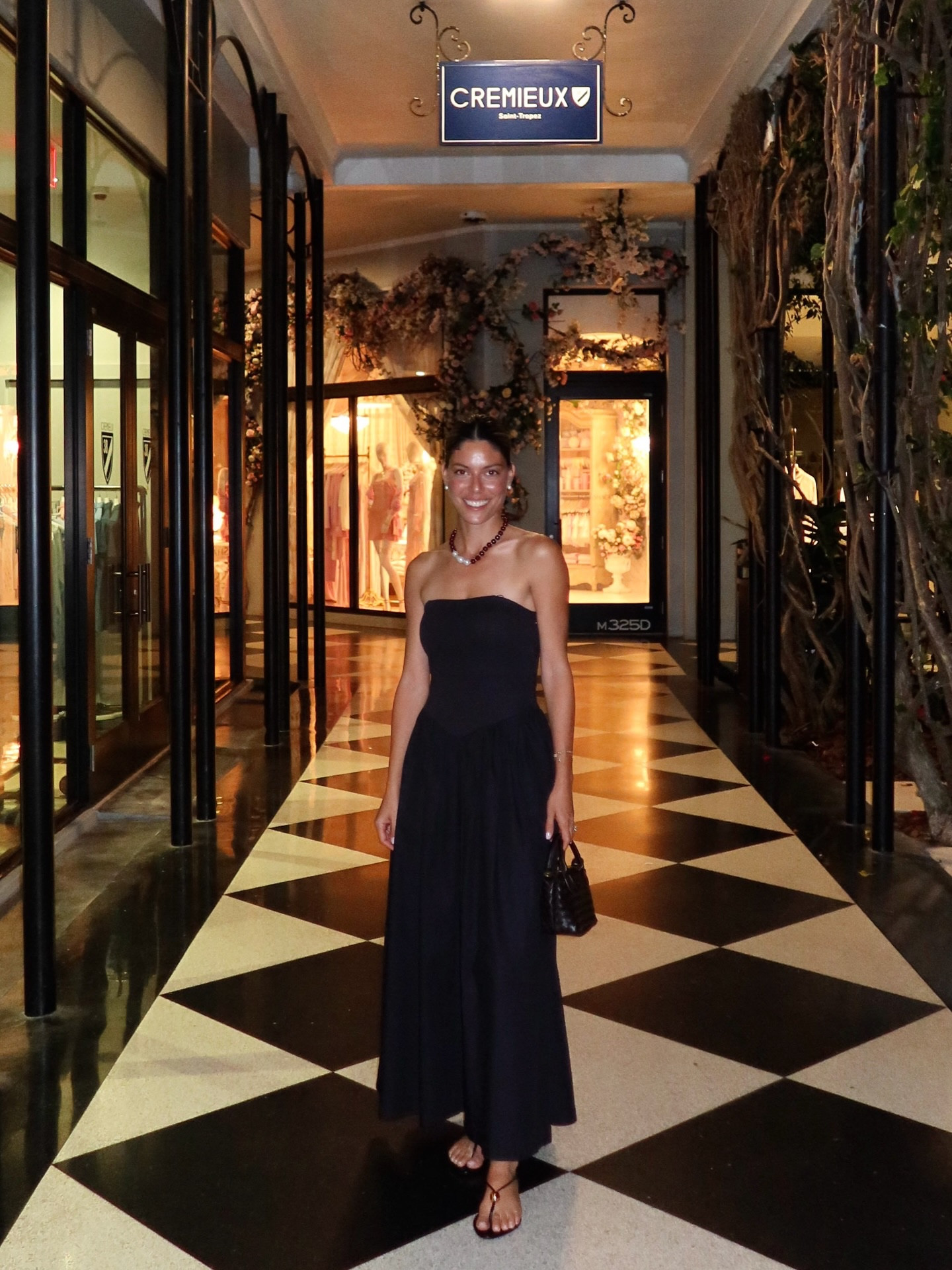 Good taste all around🍝🍷🖤

____
dinner outfit, night out outfit, date night outfit, chic outfit inspo, outfit ideas, summer night outfit, elevated basics, minimal style, black dress outfit, what to wear to dinner, west palm beach, palm beach style