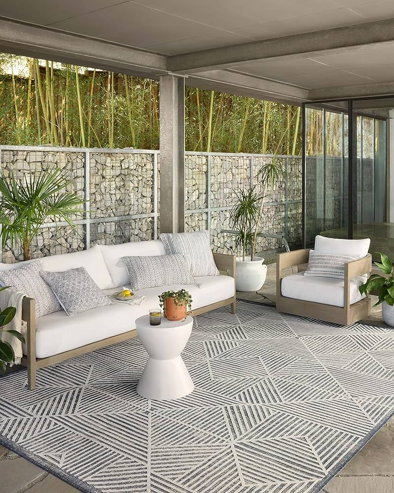 Loloi Rainier Collection RAI-03 Denim/Ivory 5'-3" x 7'-7" Area Rug | Amazon (US)