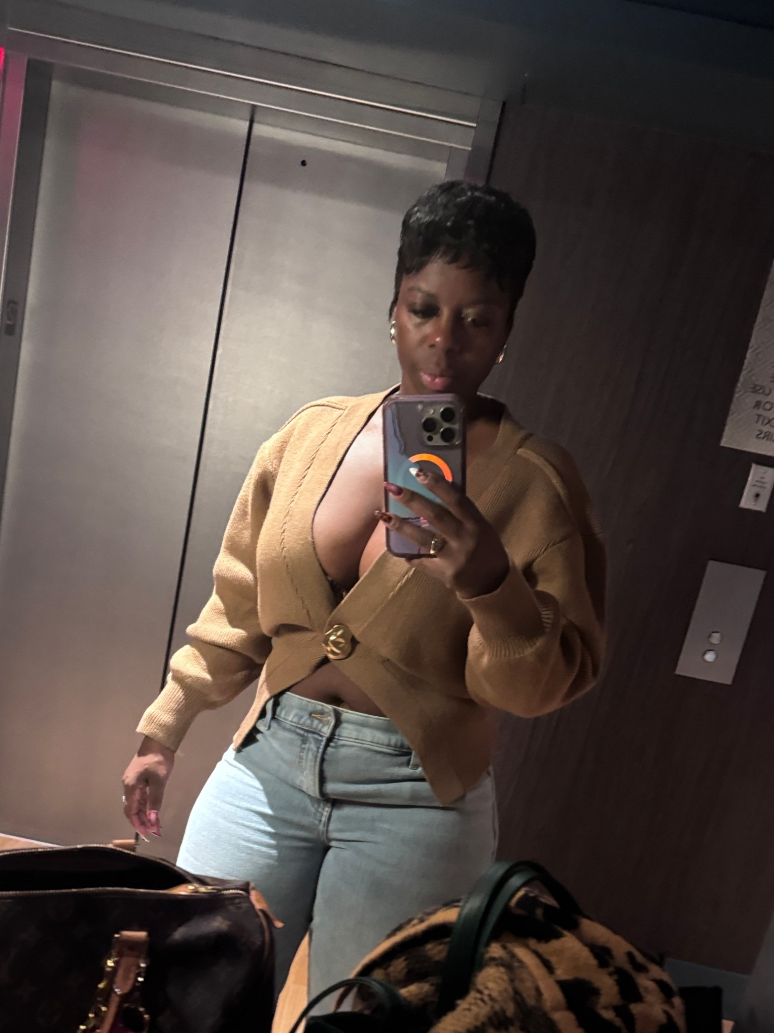 Express sweater

#LTKGiftGuide #LTKU #LTKHoliday
