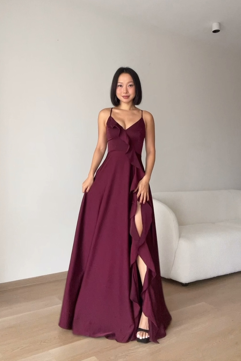 perfect holiday party dress🍷💫


burgundy dress satin maxi back tie slit dress fall winter wedding guest formal gown elegant style

#LTKParties #LTKHoliday #LTKVideo