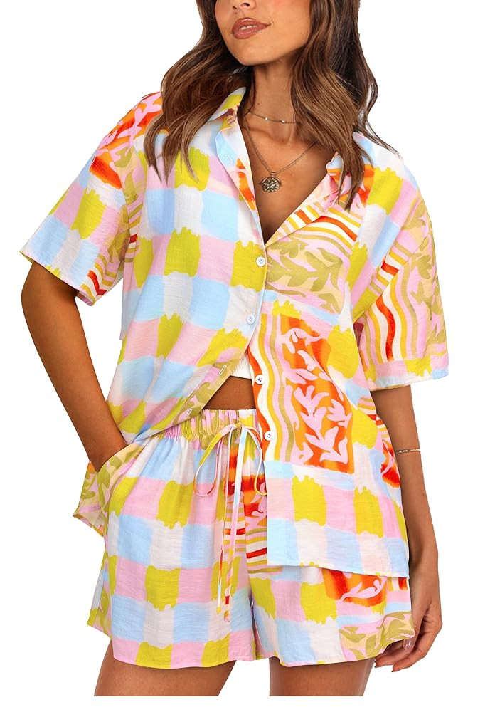 PRETTYGARDEN Women 2025 Summer 2 Piece Sets Printed Short Sleeve Tops Lounge Shorts Beach Vacatio... | Amazon (US)