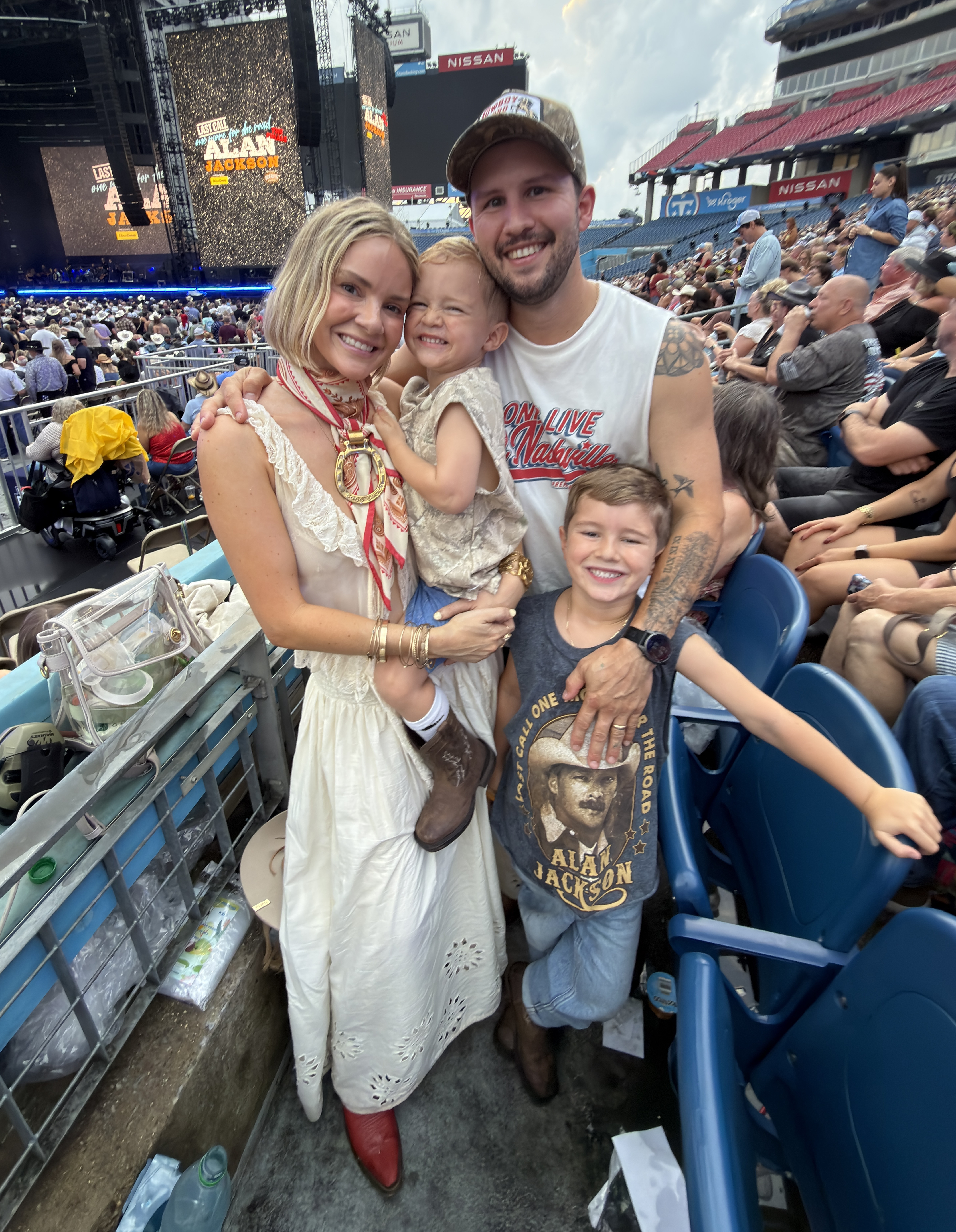 Nashville night out, country concert outfit idea for the summer