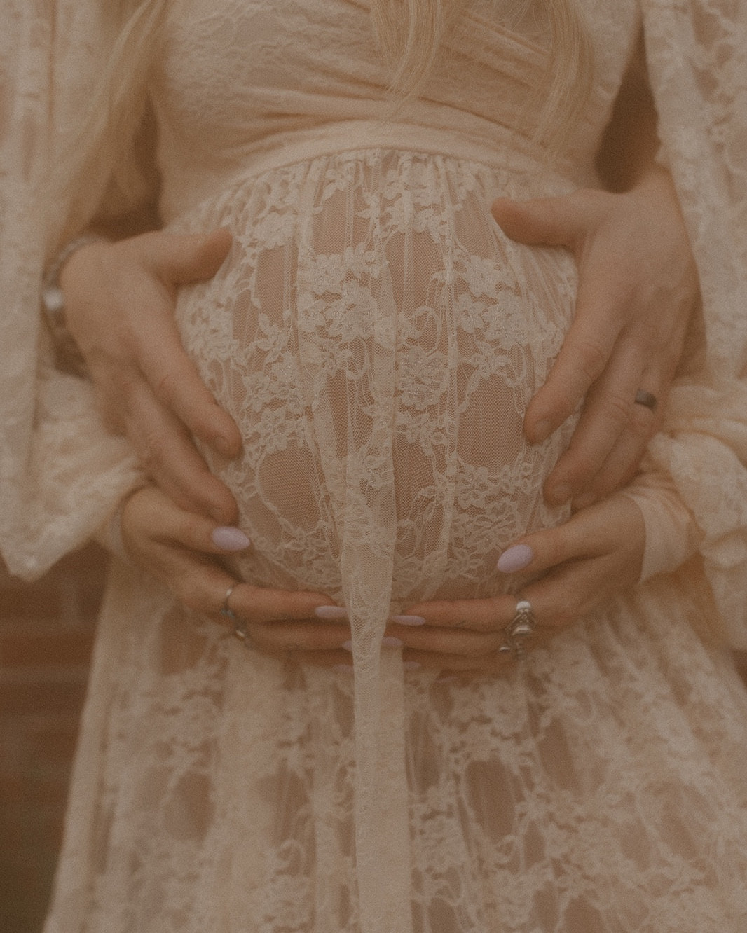 Maternity photoshoot dress inspo

#LTKBaby #LTKBump #LTKSpringSale