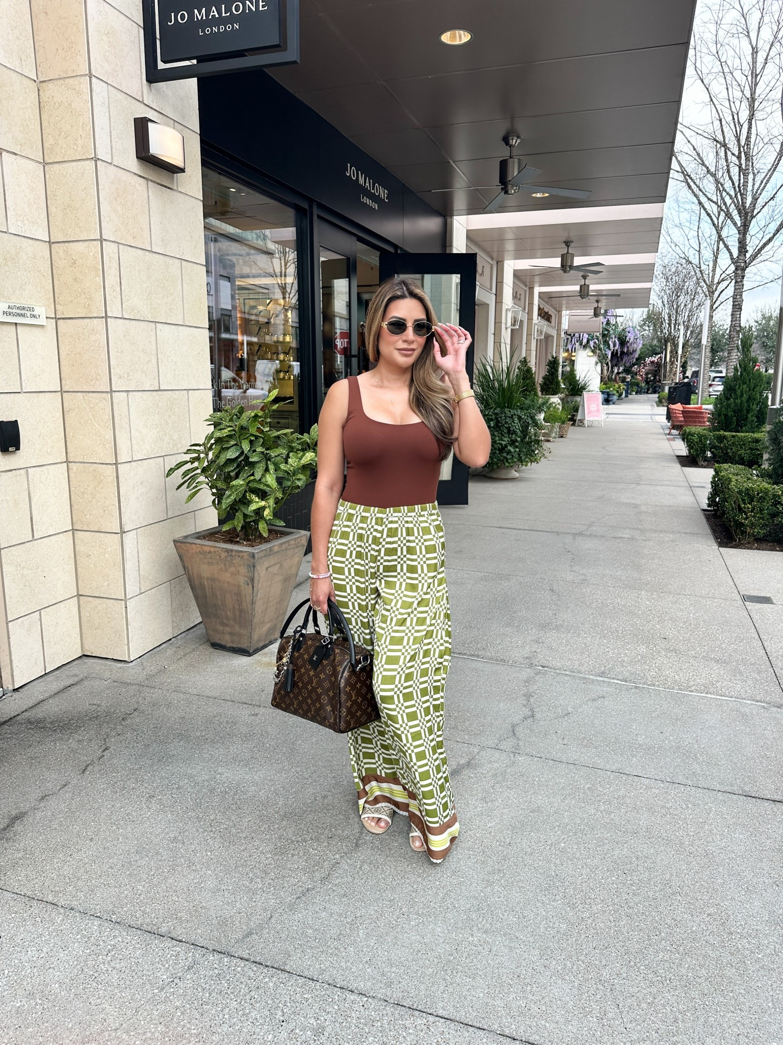 Sometimes just pairing some pajama trousers and a bodysuit is all you need for a casual outfit🤎 
BTW, my trousers are on sale!

#LTKmorningroutine #LTKSaleAlert #LTKSeasonal