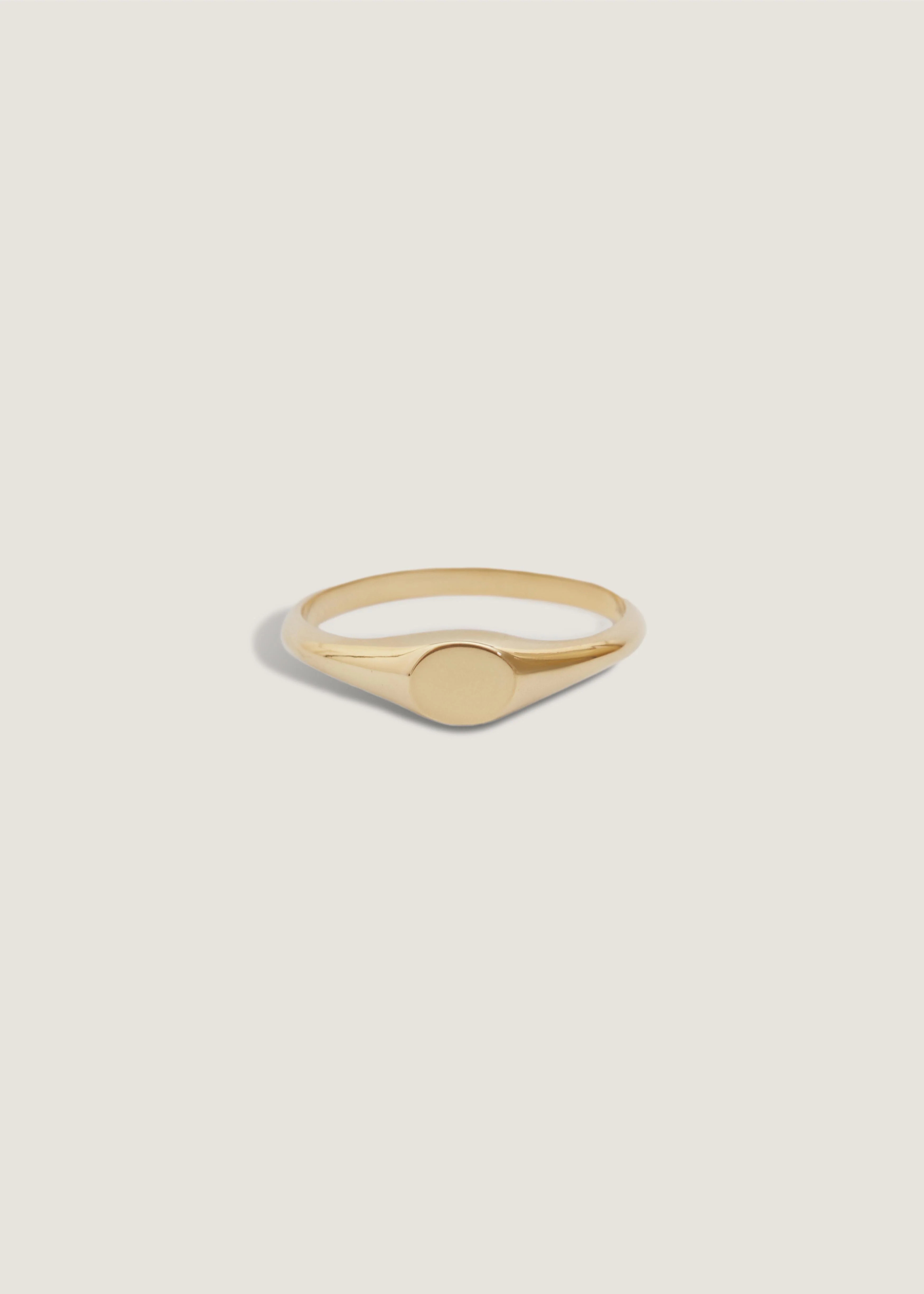 Petite Classic Signet Ring - Kinn | Kinn