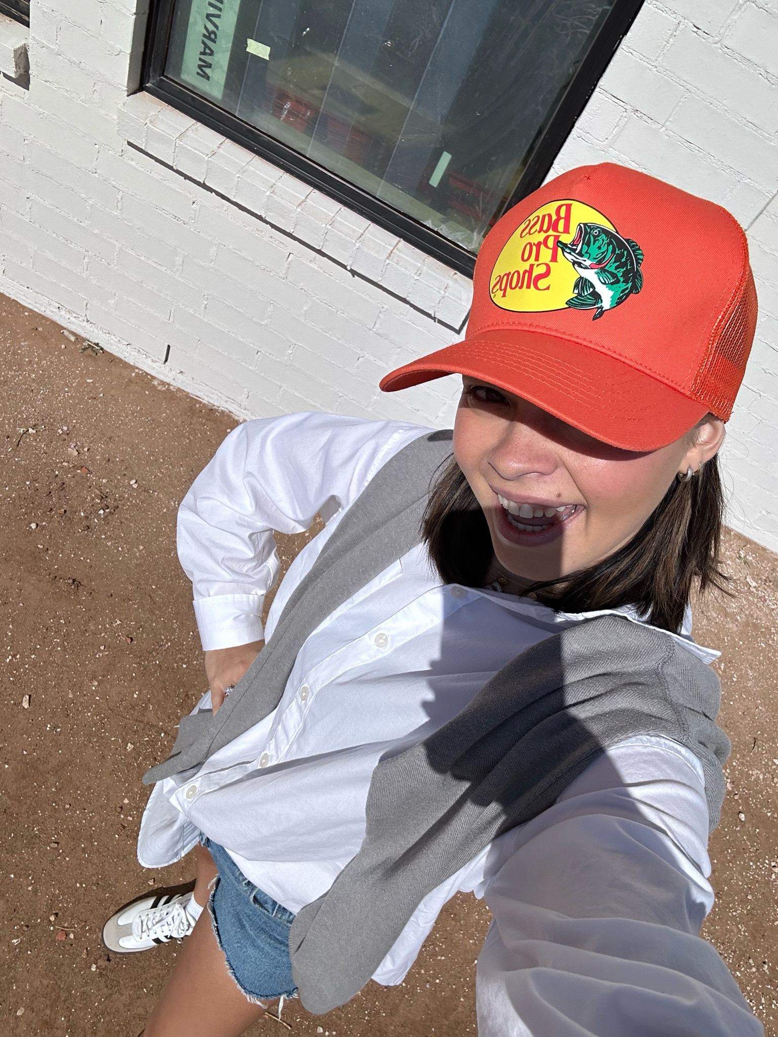 My site visit outfit 🧡

Abercrombie finds
Sambas 
Adidas 
White button up
Jean shorts 
Mom shorts 
Bass pro hat 

#LTKbeauty #LTKSpringSale #LTKstyletip