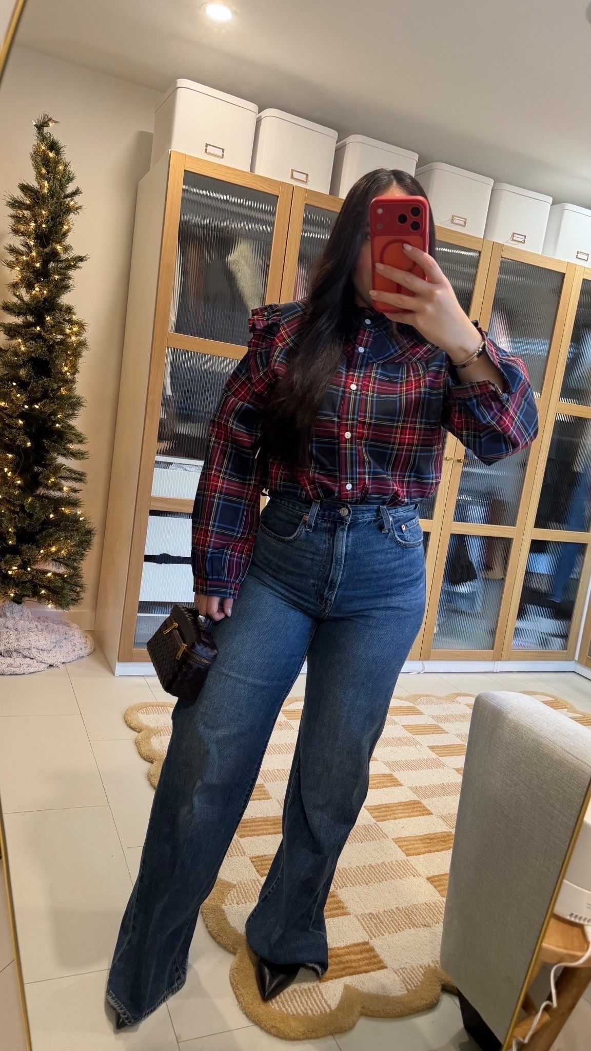 This look >>
Top size L and jeans size 30



#LTKMidsize #LTKHoliday #LTKSeasonal