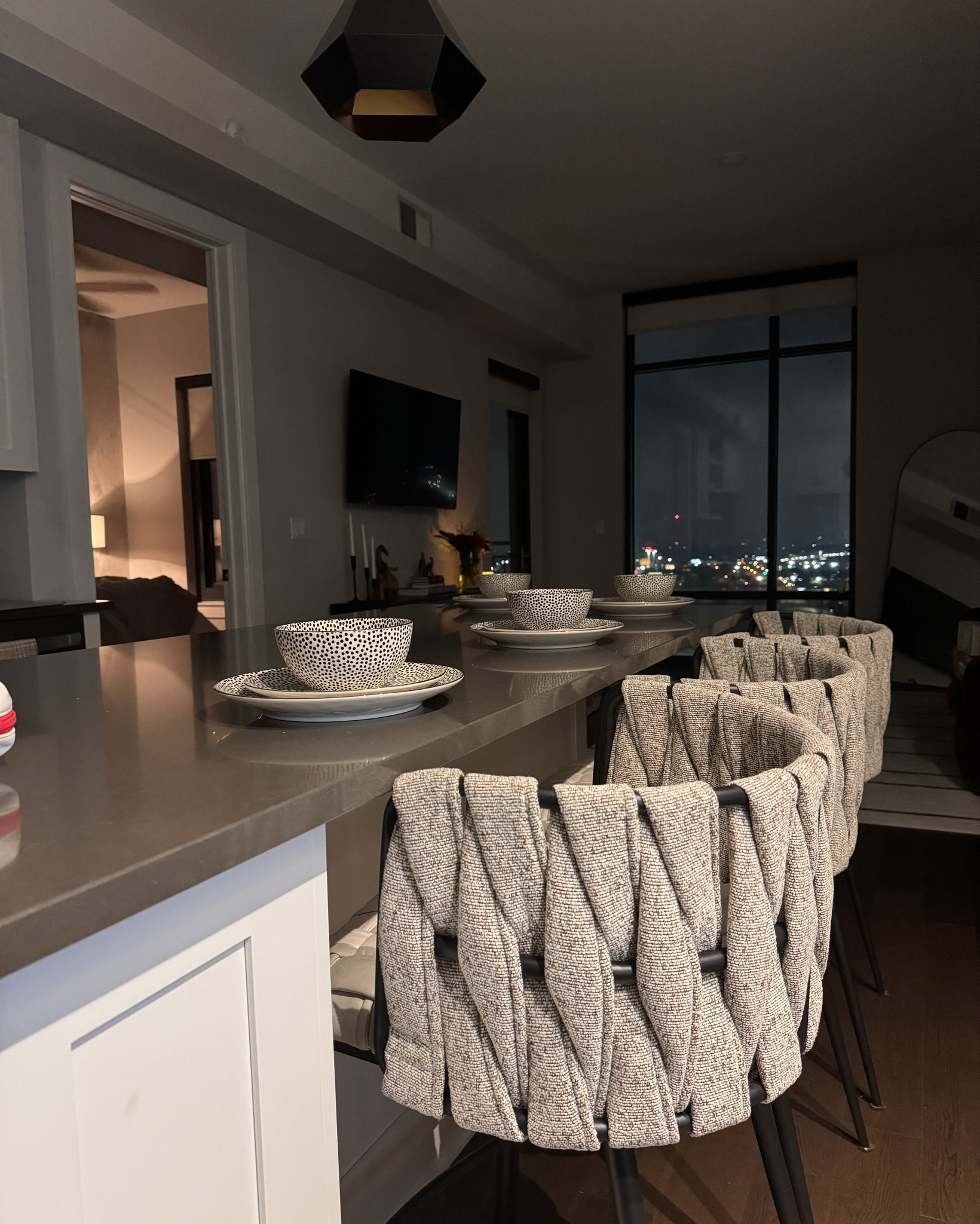 Cheers to the week & the bar stools!! These were the perfect addition to my bar 🫶🏾✨

#LTKHome