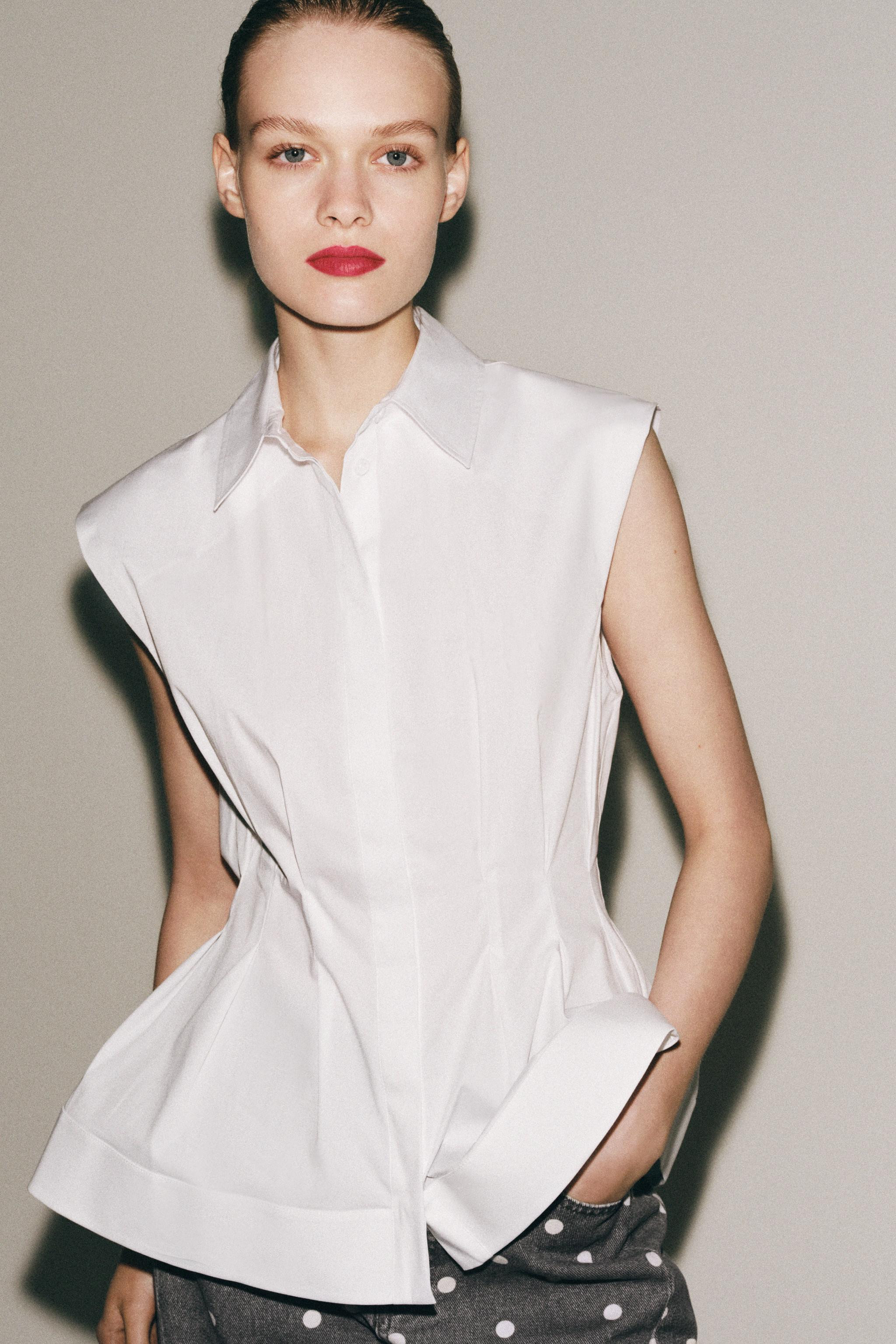 PLEATED SLEEVELESS SHIRT ZW COLLECTION | Zara US