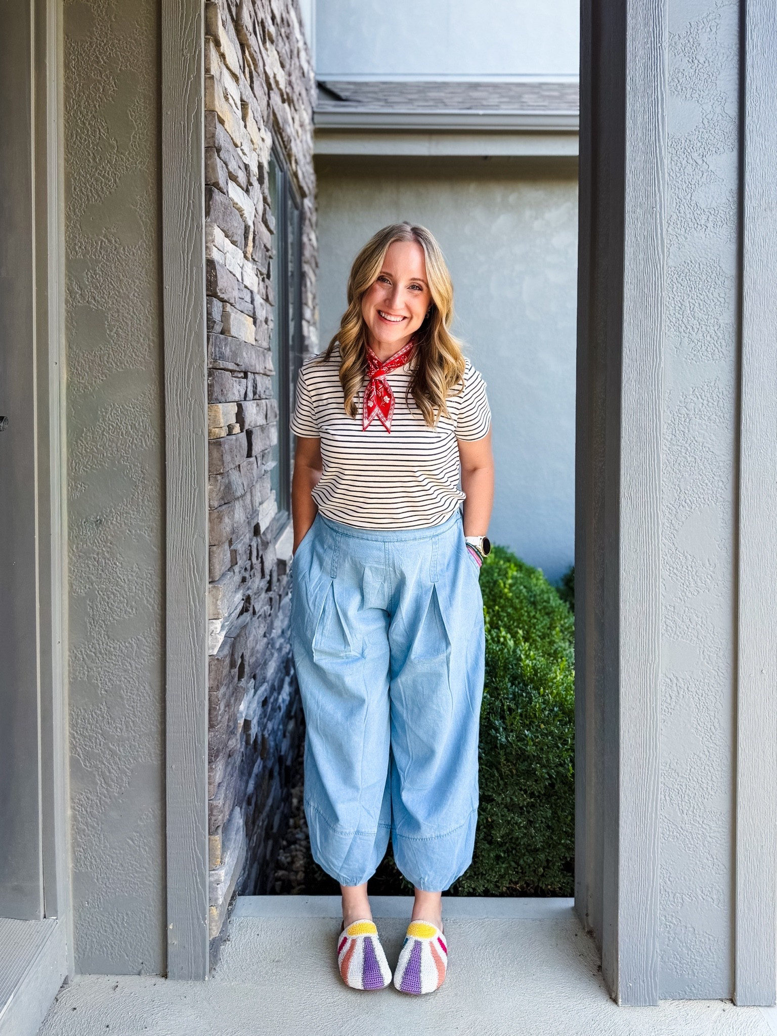 Comfy WFH day, but add some color!

Pants - medium
Shoes - size 8