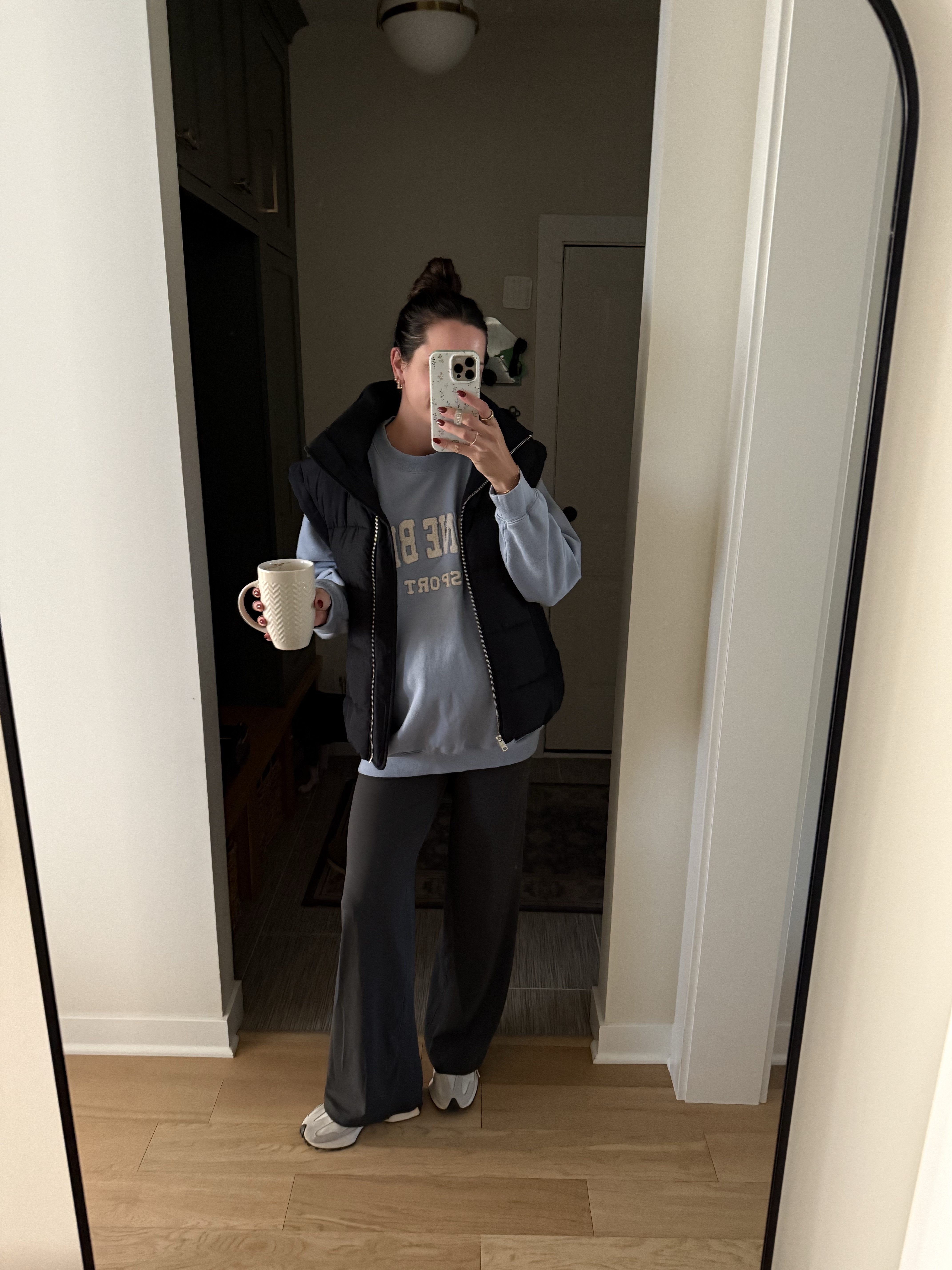 Hooded puffer vest: true to size (S) oversized fit
Tunic sweatshirt: sized up 1 (M) legging and bump friendly! 
Trouser leggings: true to size (S long) size up for pregnancy 
Sneakers: tts 

Sahm / errands outfit / casual mom outfits 


#LTKBump #LTKTravel #LTKShoeCrush