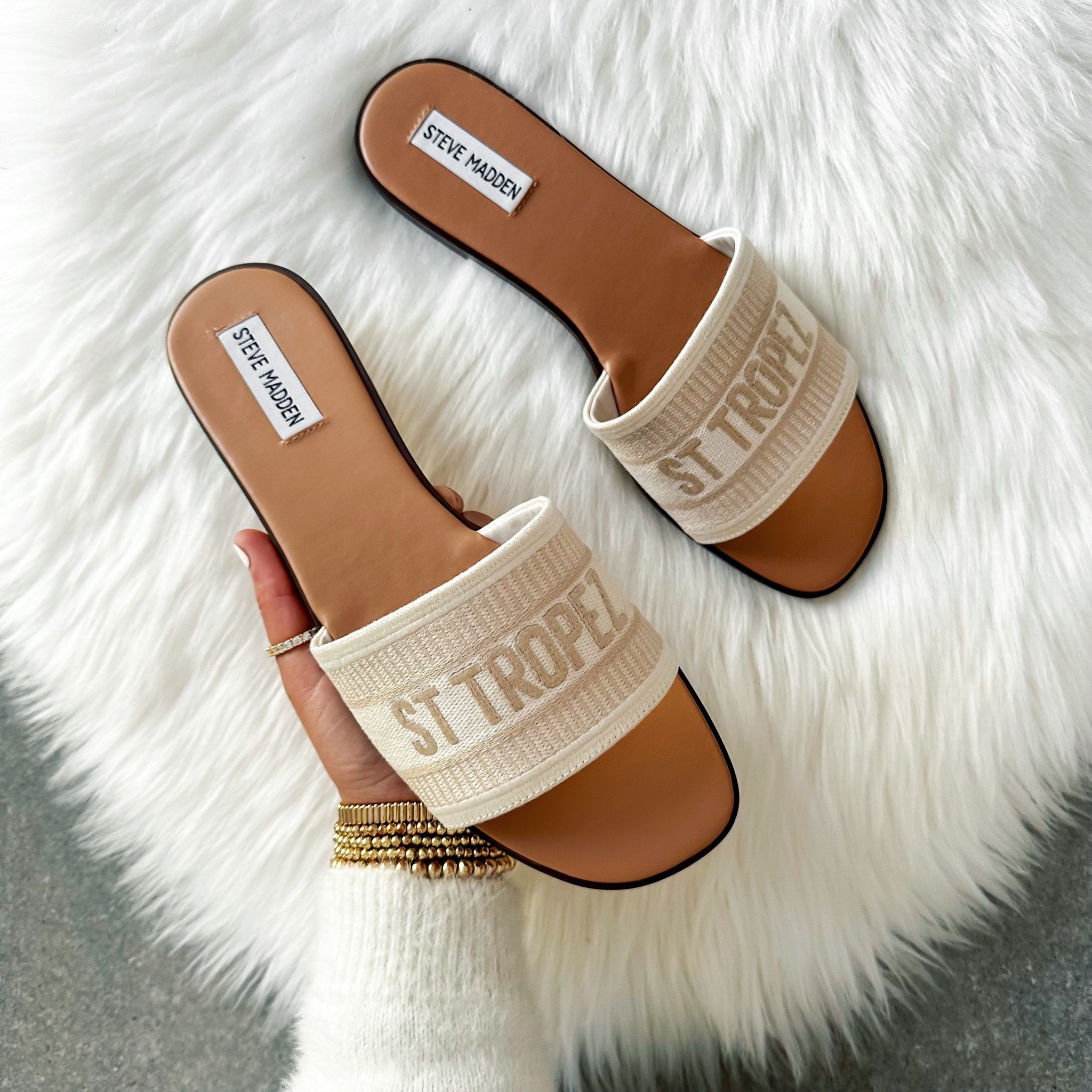 Steve madden fluffy on sale sandals