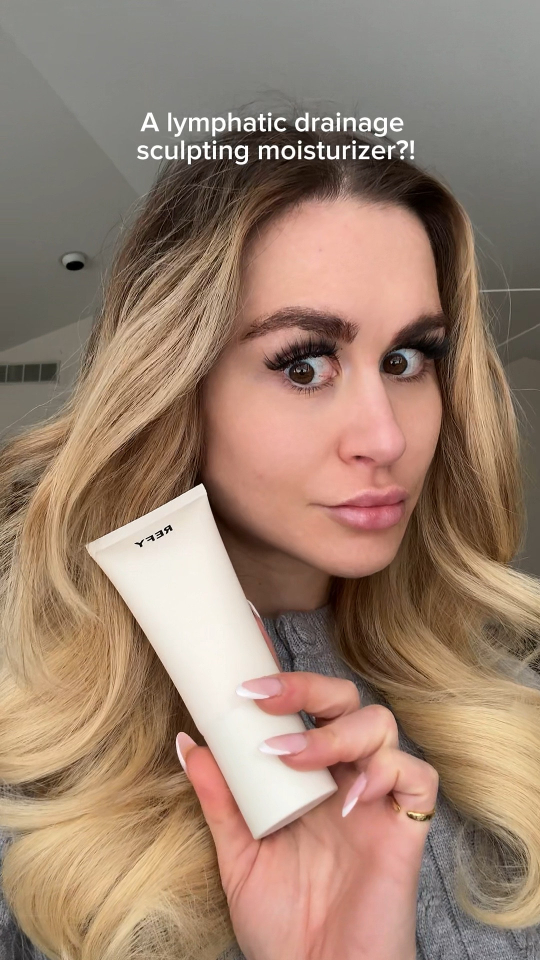 Lymphatic drainage lifting and sculpting moisturizer 

Skincare
Beauty 

#LTKFindsUnder50 #LTKWatchNow #LTKBeauty