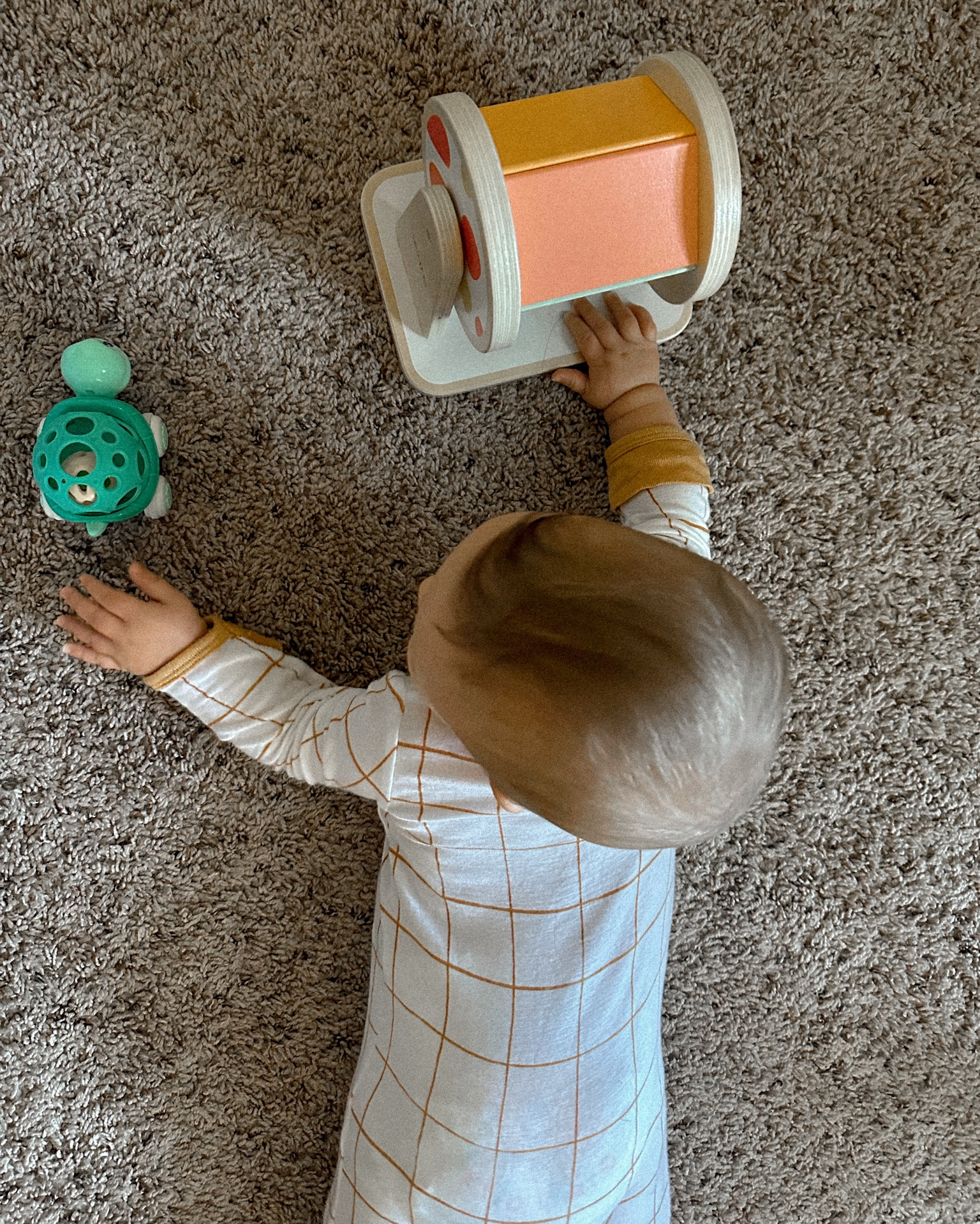 Morning play time! Each hand going for a favorite toy 🫶🏼 

#LTKbaby #LTKfamily #LTKhome