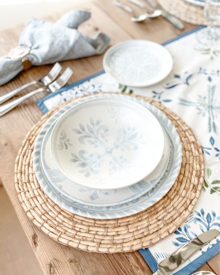 For this spring place-setting I used light colored-woven placemats with the chambray dinnerware and paired it with light blue linen napkins and flower shaped silver napkin rings!

#LTKhome #LTKfamily #LTKSeasonal