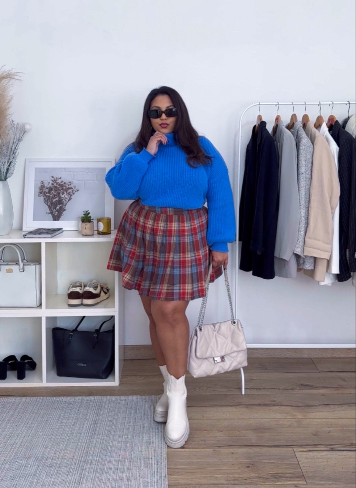 Cute winter curvy look with a pleated mini skirt and blue jumper 💙

#pleatedskirt #curvyfashion

#LTKstyletip #LTKmidsize #LTKplussize