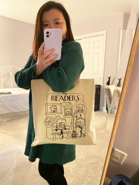 The cutest bookish tote bag 
