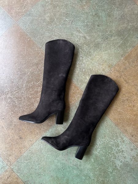 I’m so obsessed with these suede boots! They run TTS and are so easy to dress up or down. 