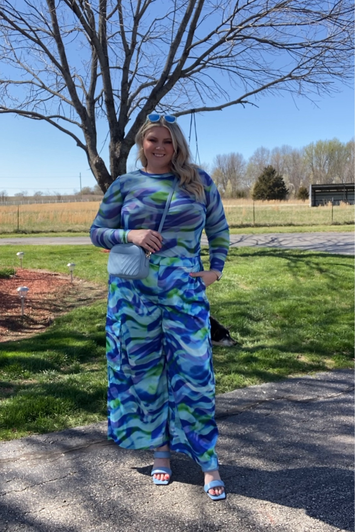 These might be the most comfy wide leg pants I’ve ever owned! I love the versatility of this outfit when it comes to matching the accessories, so many colors to pick from! 

#plussizefashion #curvyfashion #plussizestyle #curvyclothing #curvystyle #tall #curvyoutfit #plussizeoutfit #outfitinspo #colorful #spring #matchingset #widelegpants #eloquii 

#LTKcurves #LTKshoecrush #LTKstyletip