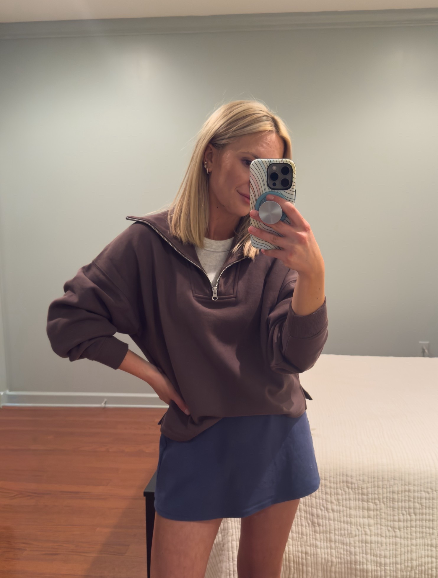 GAP sweatshirt only $26! Lightweight, boxy and not too oversized. Throw on with jeans or a skirt, or match with the whole set. Linked the matching sweatpants below! 

#LTKSaleAlert #LTKWorkwear #LTKActive