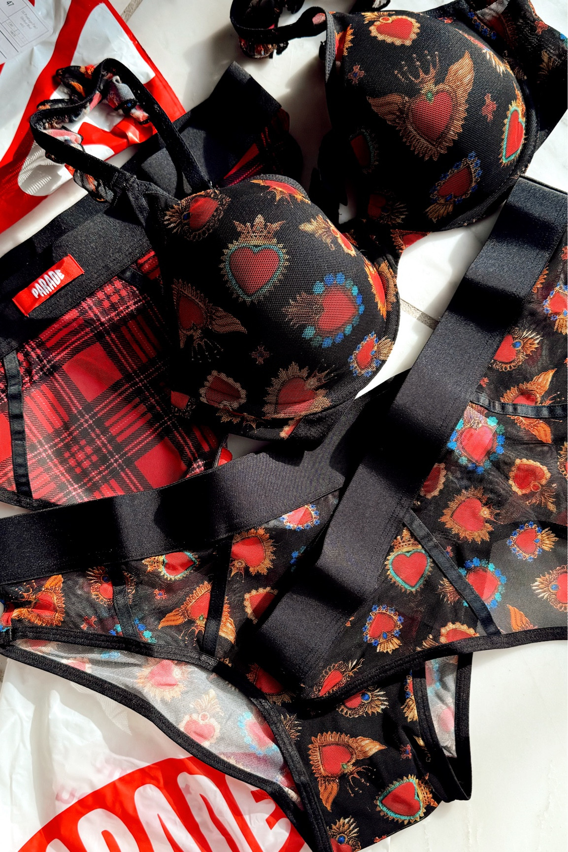 New in from Parade!❤️ So obsessed with these prints!!! 

‼️Code Nicolealyseee for 40% off right now‼️



#LTKSaleAlert #LTKHoliday #LTKCyberWeek