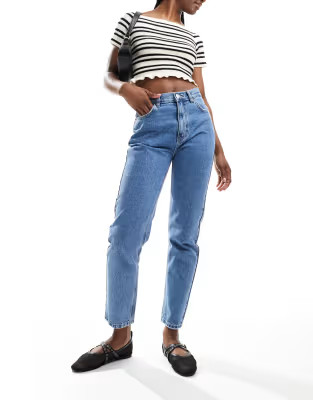 Pull&Bear high waisted mom jean in medium blue | ASOS (Global)