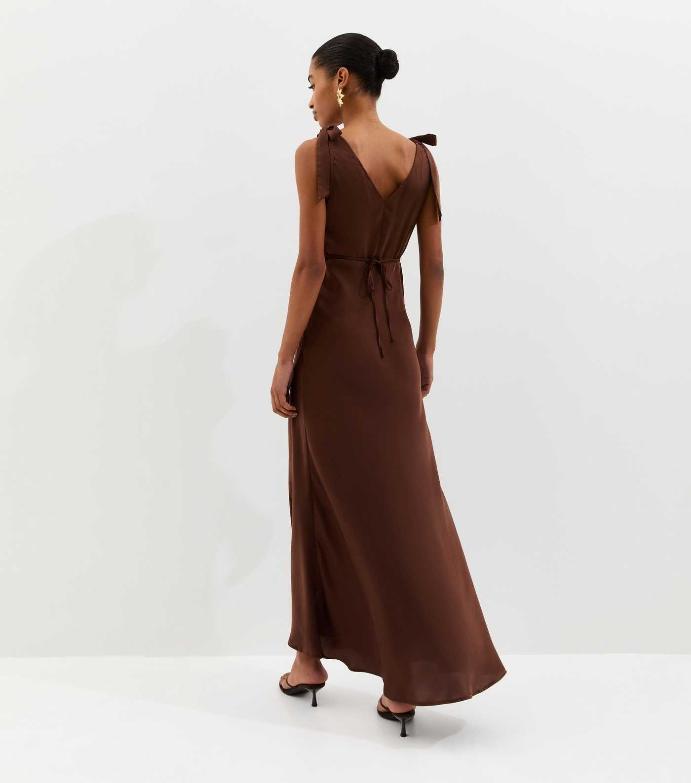 Dark Brown Tie Shoulder Plunge Maxi Dress | New Look | New Look (UK)