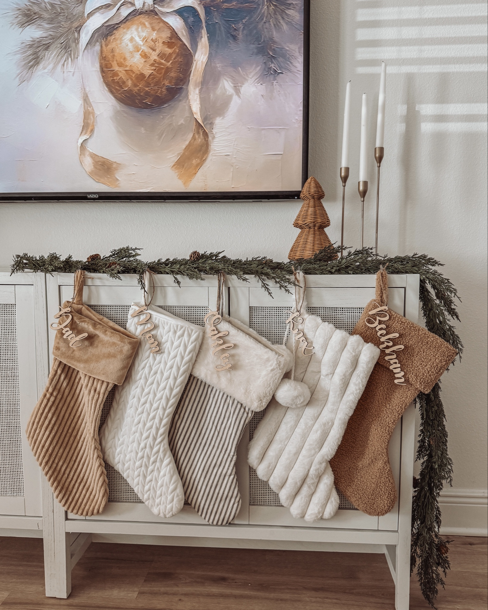 It’s feeling cozy around here🌲✨

#christmasfinds #christmasdecor #neutralchristmas #christmasdecorfinds #coastalchristmas

#LTKHoliday #LTKHome #LTKFindsUnder50
