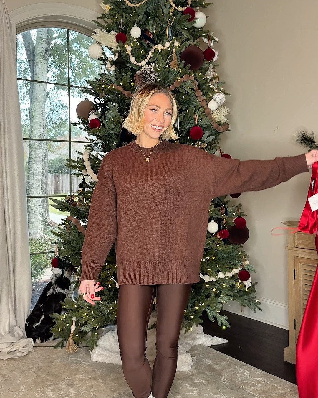 Another holiday look that I am obsessed with!! 
I am 5’3” 115 lbs wearing the XS 

#holidaylooks #holidaystyle #holidaypartyinspo #styleinspo 