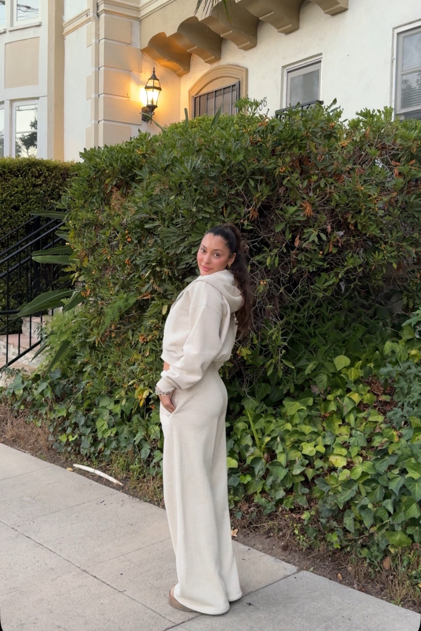 The perfect cozy wideleg relaxed fit from the Restore Collection @Vuoriclothing #vuoripartner #vuori #comfyoutfit

#LTKGiftGuide #LTKSeasonal #LTKActive