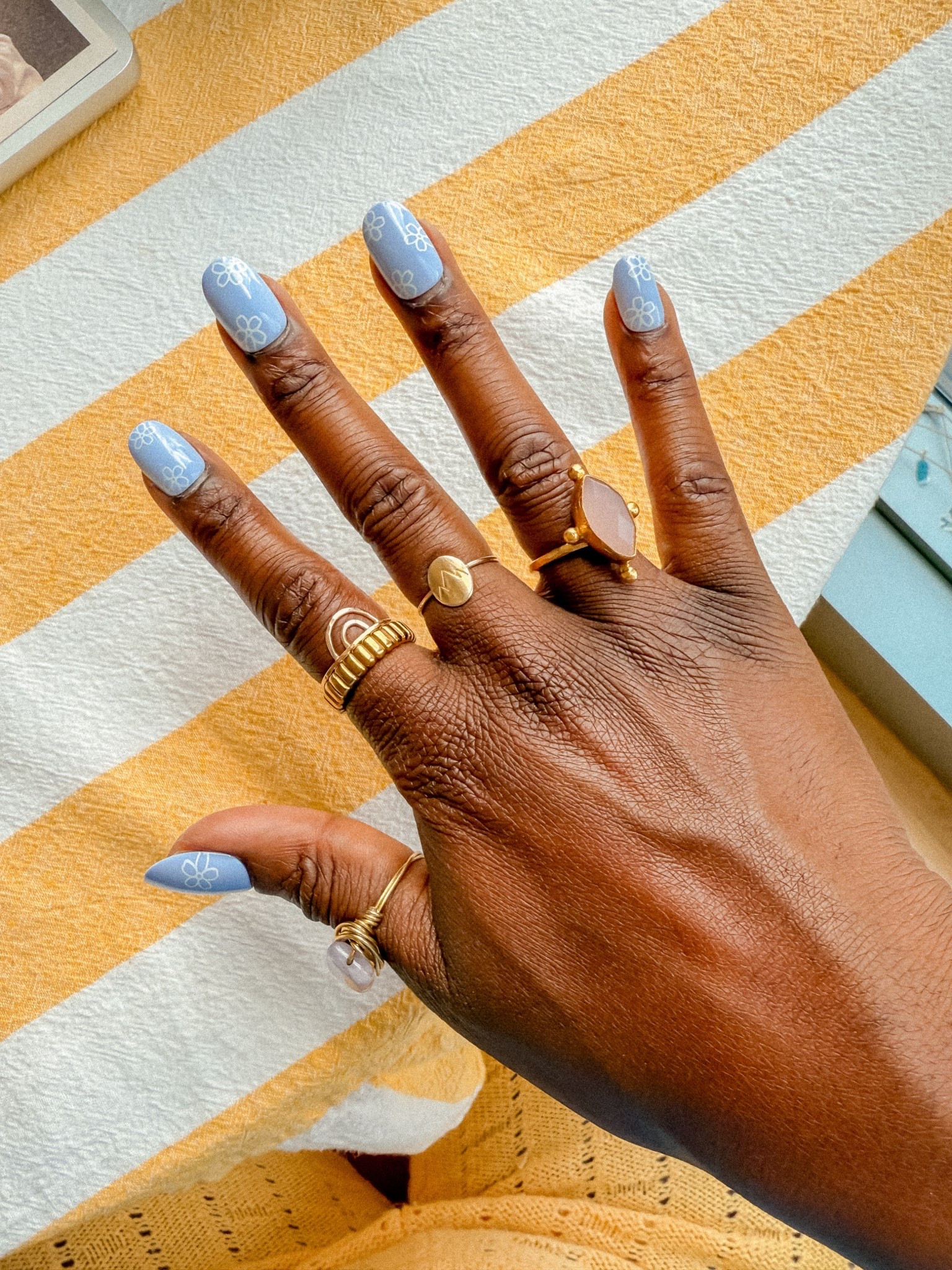 Press on tab nails! $9 and 10mins 

#LTKParties #LTKBeauty #LTKStyleTip