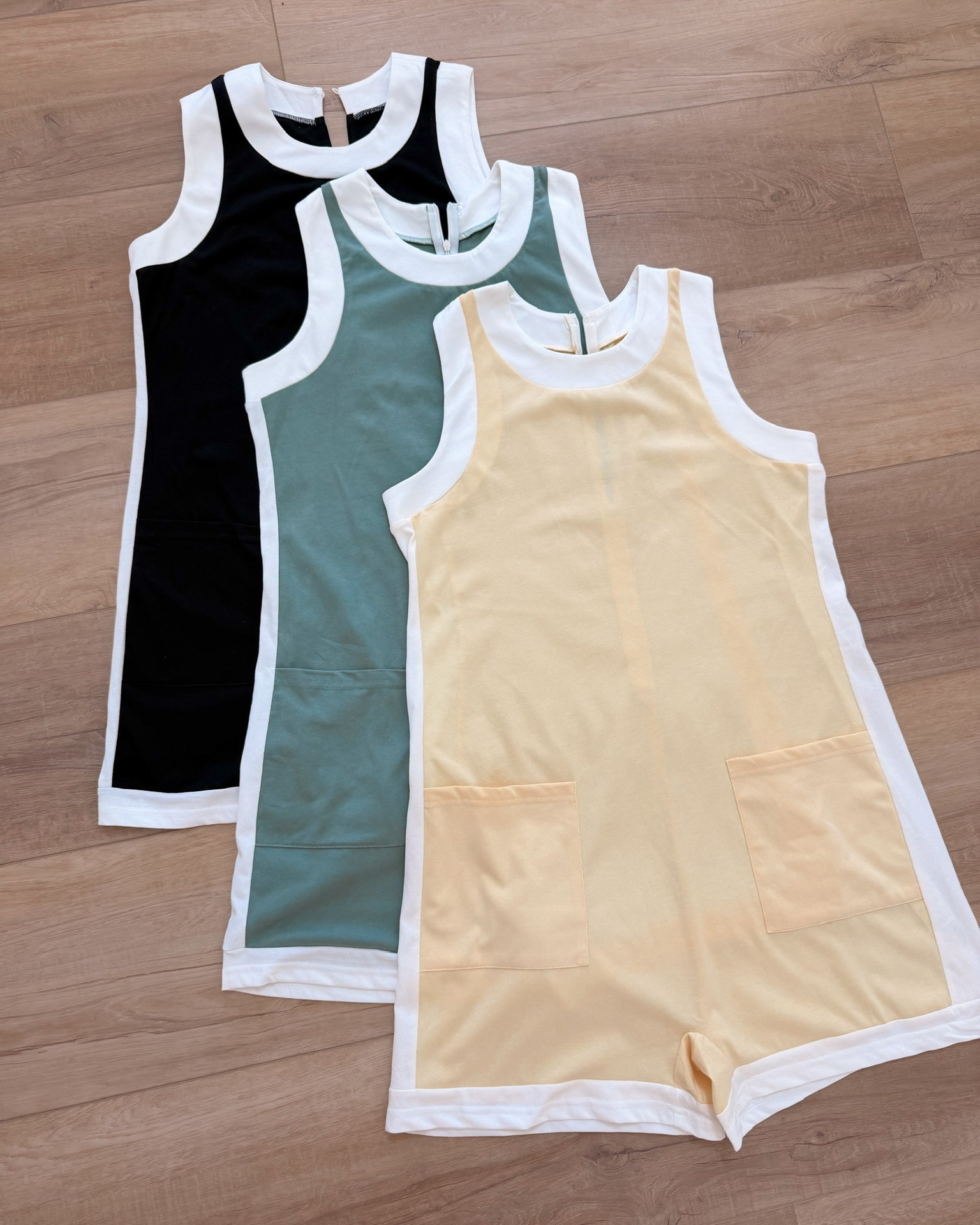 this sleeveless romper from Amazon comes in black, sage, and pale yellow, all with the same white contrast trim and functional pockets
True to size, comes in multiple colors

#LTKootd #LTKSeasonal #LTKmomlife
