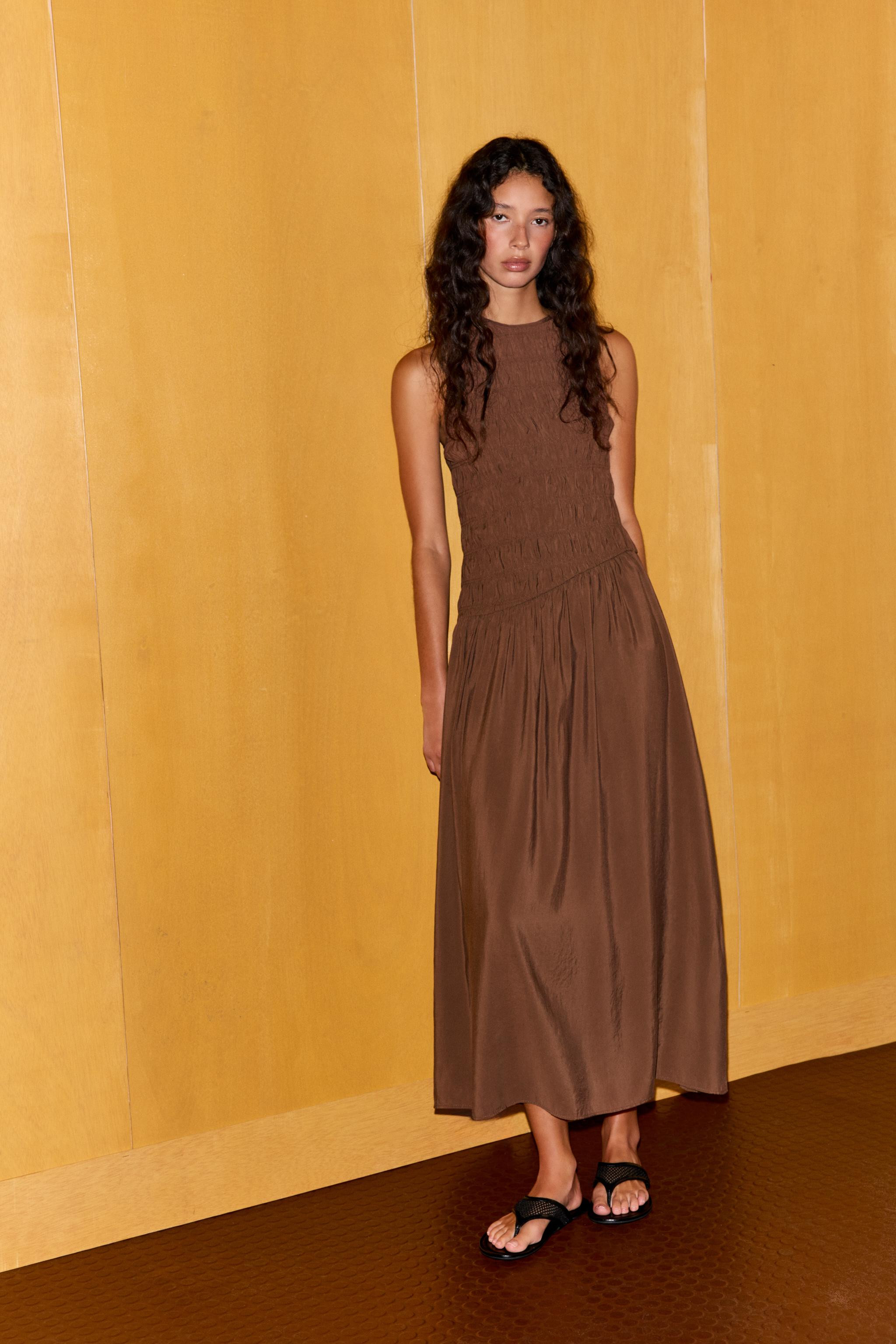 VOLUMINOUS MIDI DRESS | Zara US