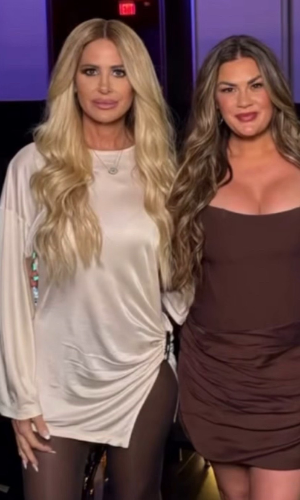 You ask, we answer! @septs.very.own writes, “Hello!! Can you tell me where Kim got her dress?”

@kimzolciakbiermann attended BravoCon wearing a $990 @the_attico shiny mini dress, styled with sheer tights and pumps. Hot! Or Hmm..?
Find a link to purchase in our bio!

📸: IG/Reproduction
#KimZolciakFBD #kimzolciak #KimZolciakStyle #fashionbombdaily #fbdaily #BombStyle