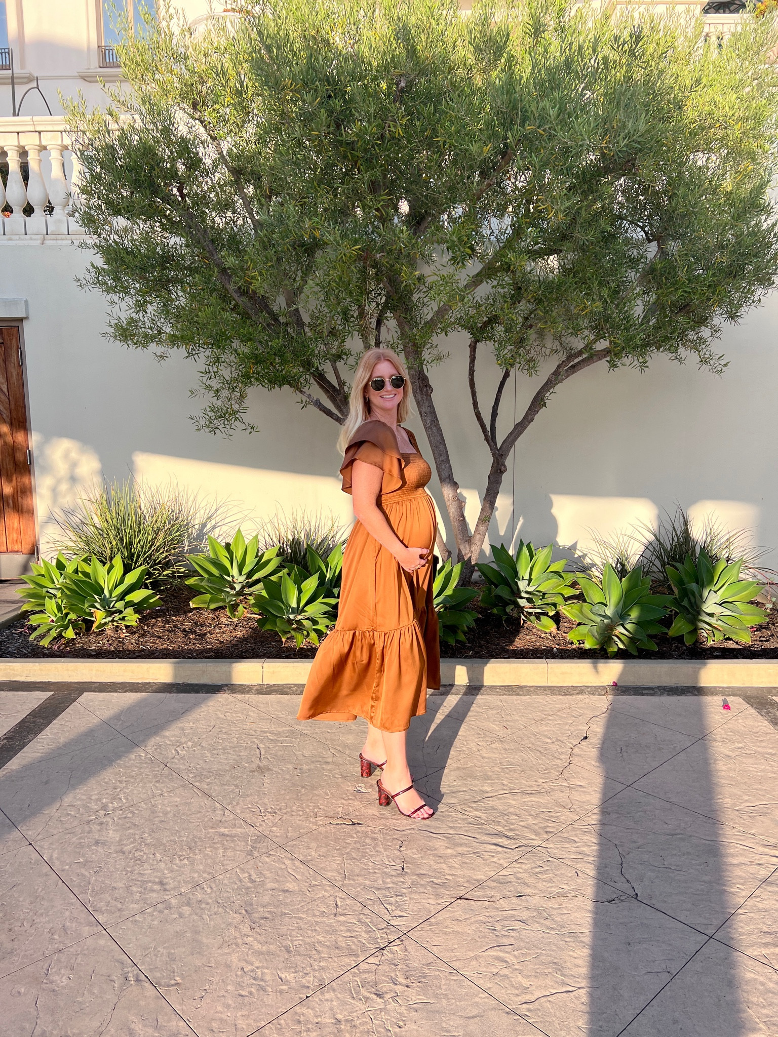 Currently obsessed with rich camel hues 🤎✨ 

Loving this bump friendly dress for work & weekend! 

#maternity #maternitydresses #bumpstyle 

#LTKBump #LTKFindsUnder100