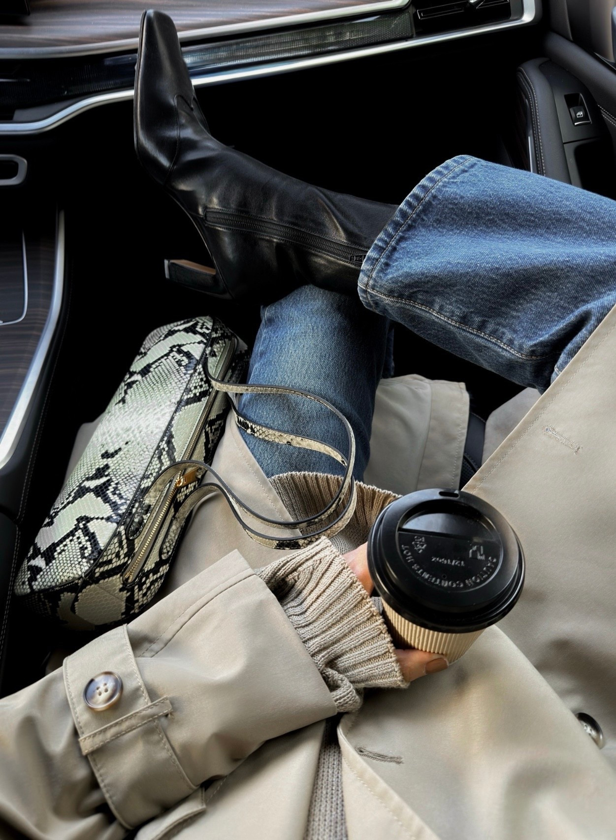 Winter outfit 

#LTKSeasonal #LTKgrwm #LTKootd